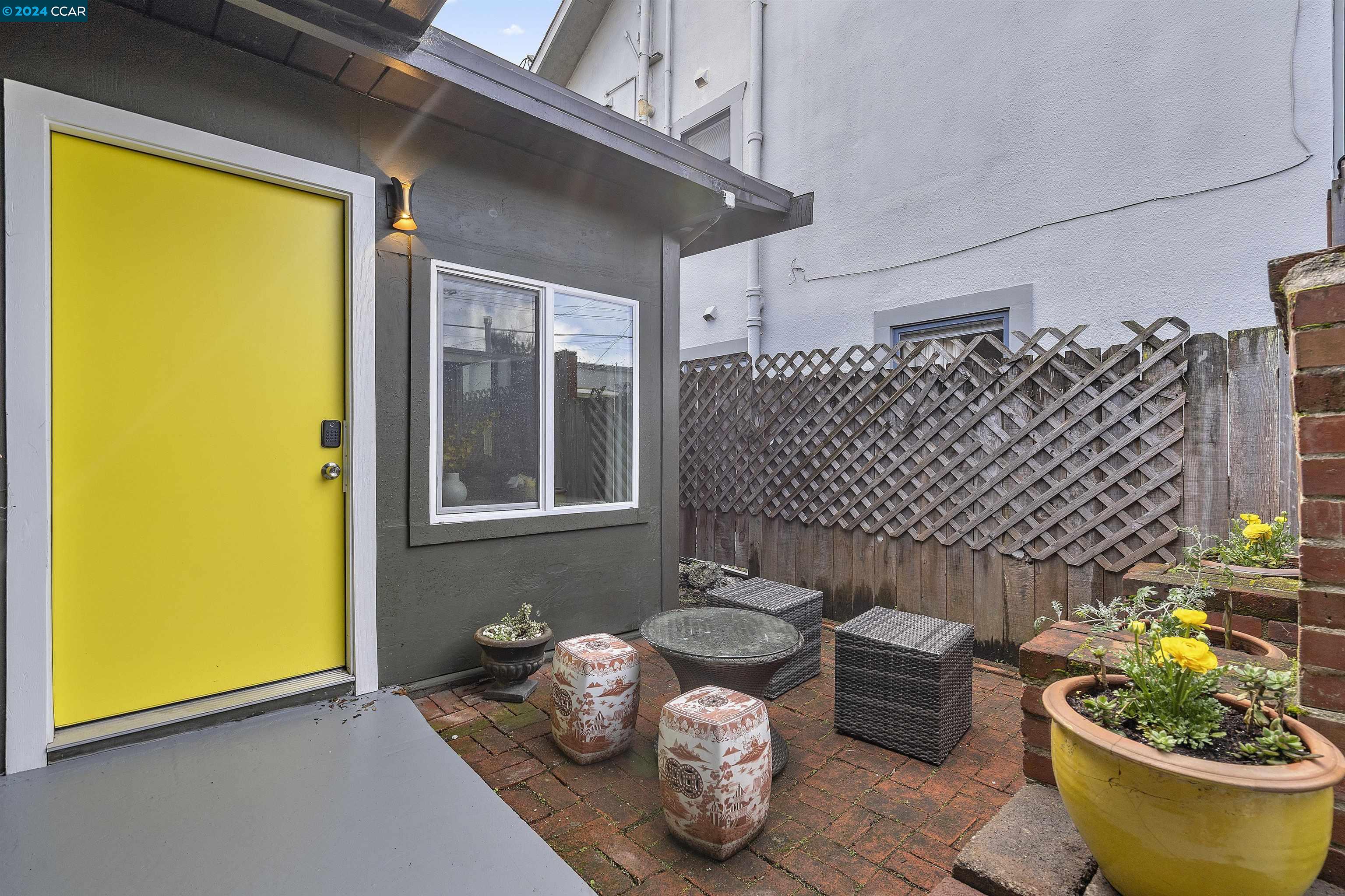 Detail Gallery Image 18 of 28 For 1349 Neilson St, Berkeley,  CA 94702 - 2 Beds | 2 Baths