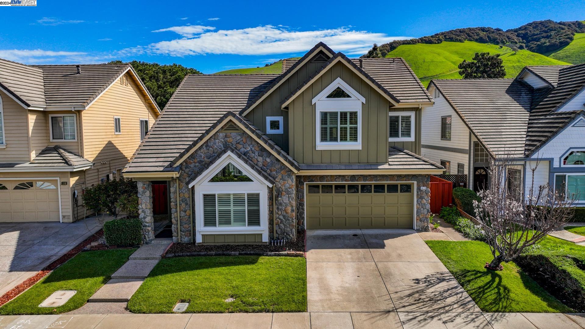 Detail Gallery Image 1 of 1 For 38128 Canyon Oaks Ct, Fremont,  CA 94536 - 5 Beds | 3 Baths