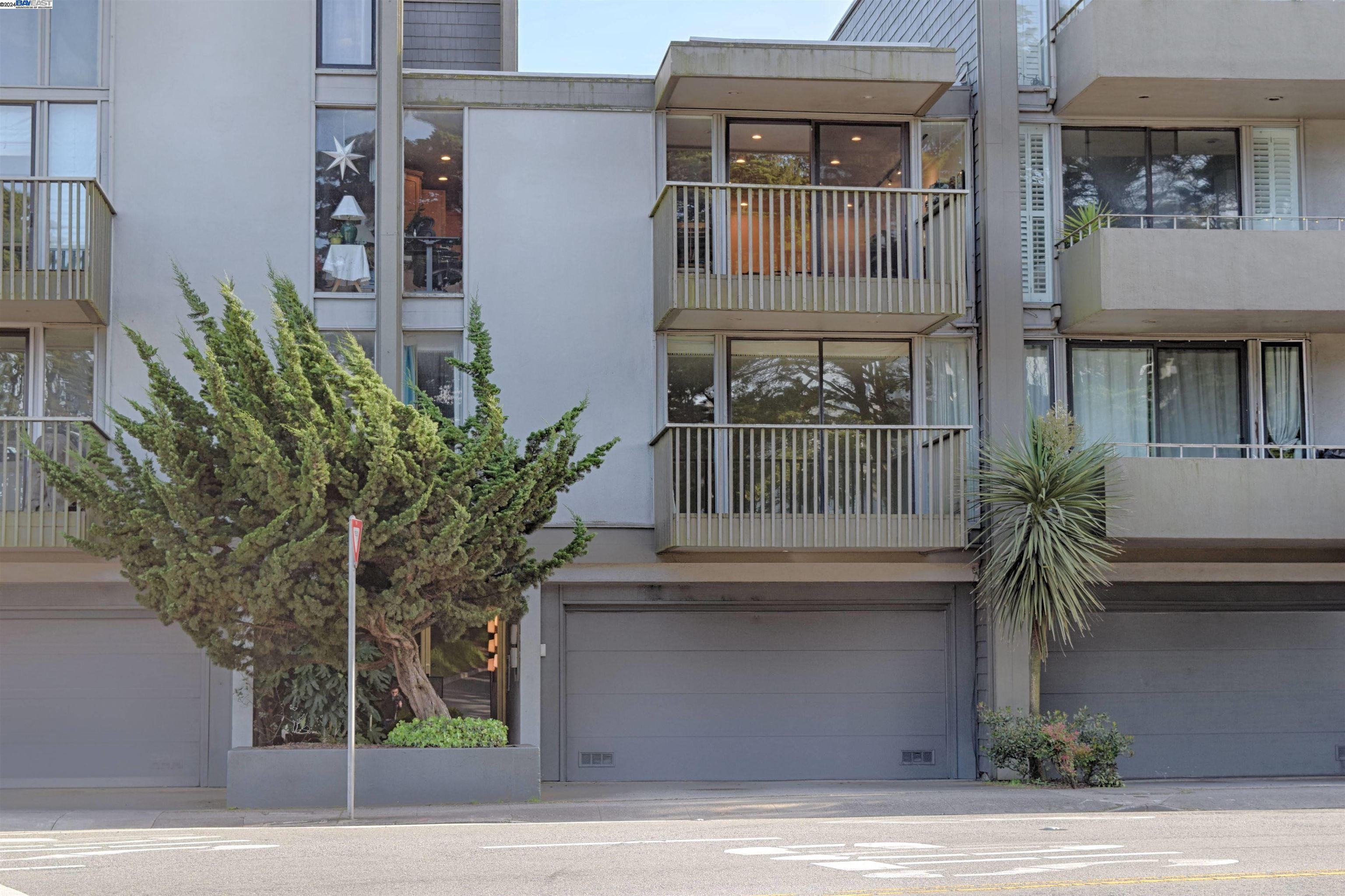 Detail Gallery Image 1 of 1 For 5016 Diamond Heights Blvd #5,  San Francisco,  CA 94131 - 2 Beds | 2 Baths