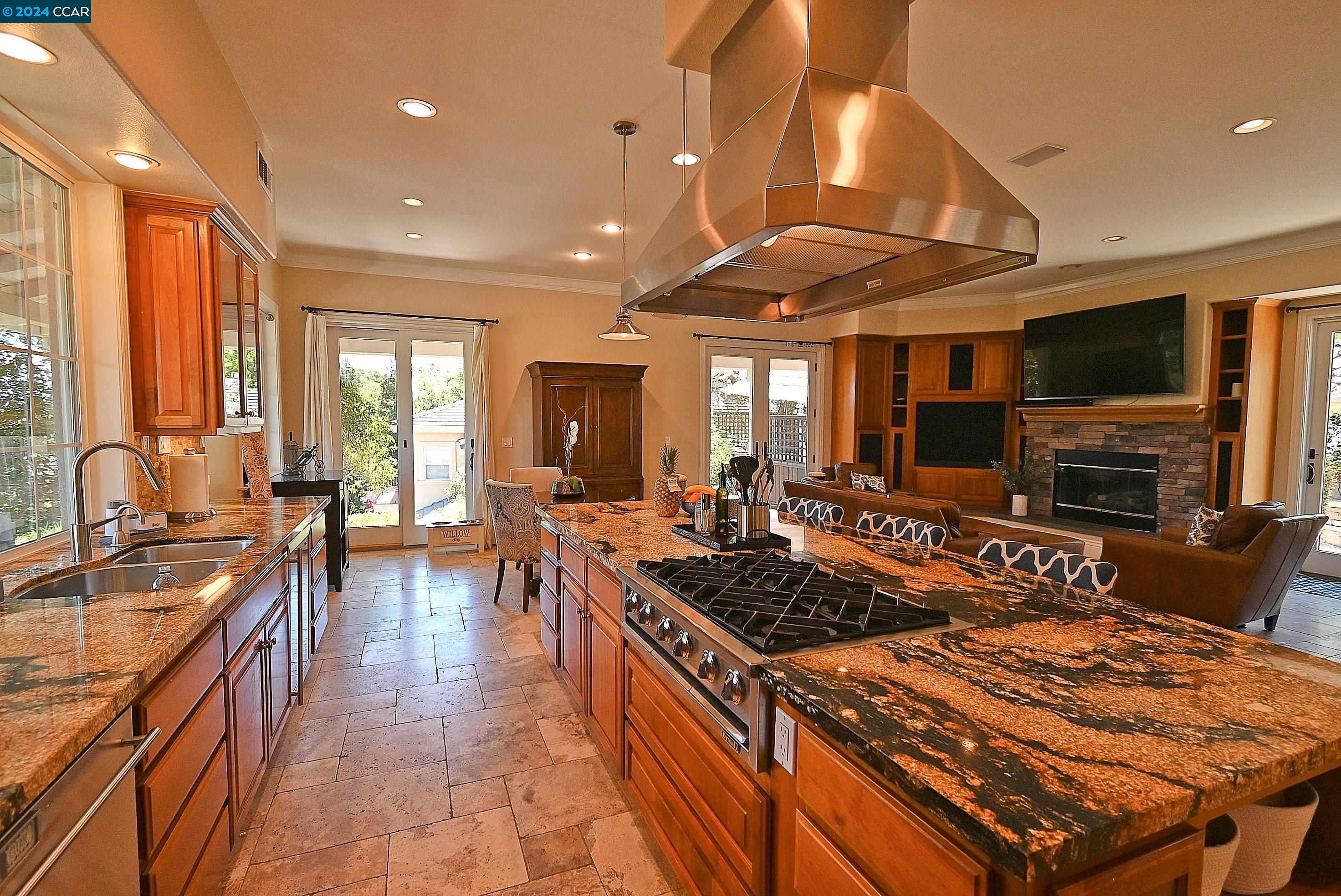 Detail Gallery Image 12 of 60 For 515 Bourne Ln, Danville,  CA 94506 - 5 Beds | 5 Baths