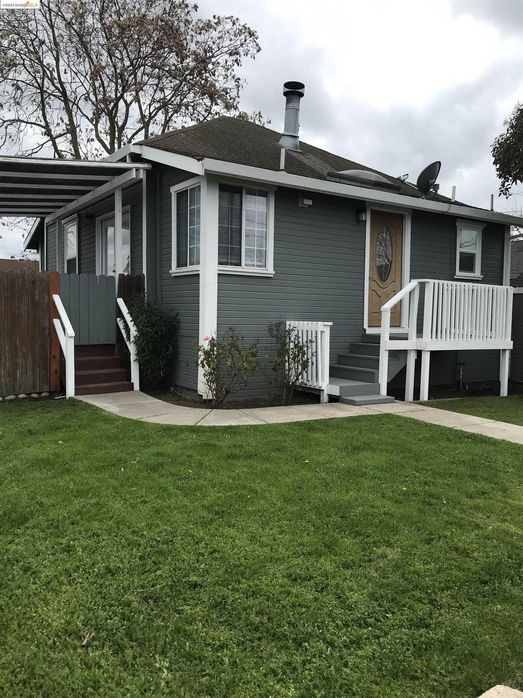 Detail Gallery Image 1 of 1 For 431 E Home St., Oakley,  CA 94561 - 3 Beds | 2 Baths