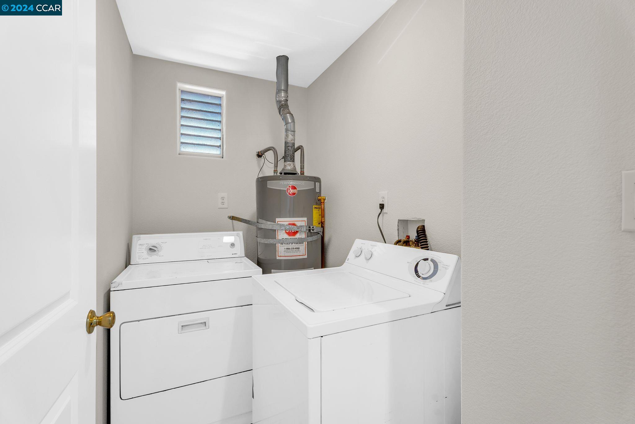 Detail Gallery Image 18 of 29 For 1081 82nd Ave, Oakland,  CA 94621 - 3 Beds | 2 Baths
