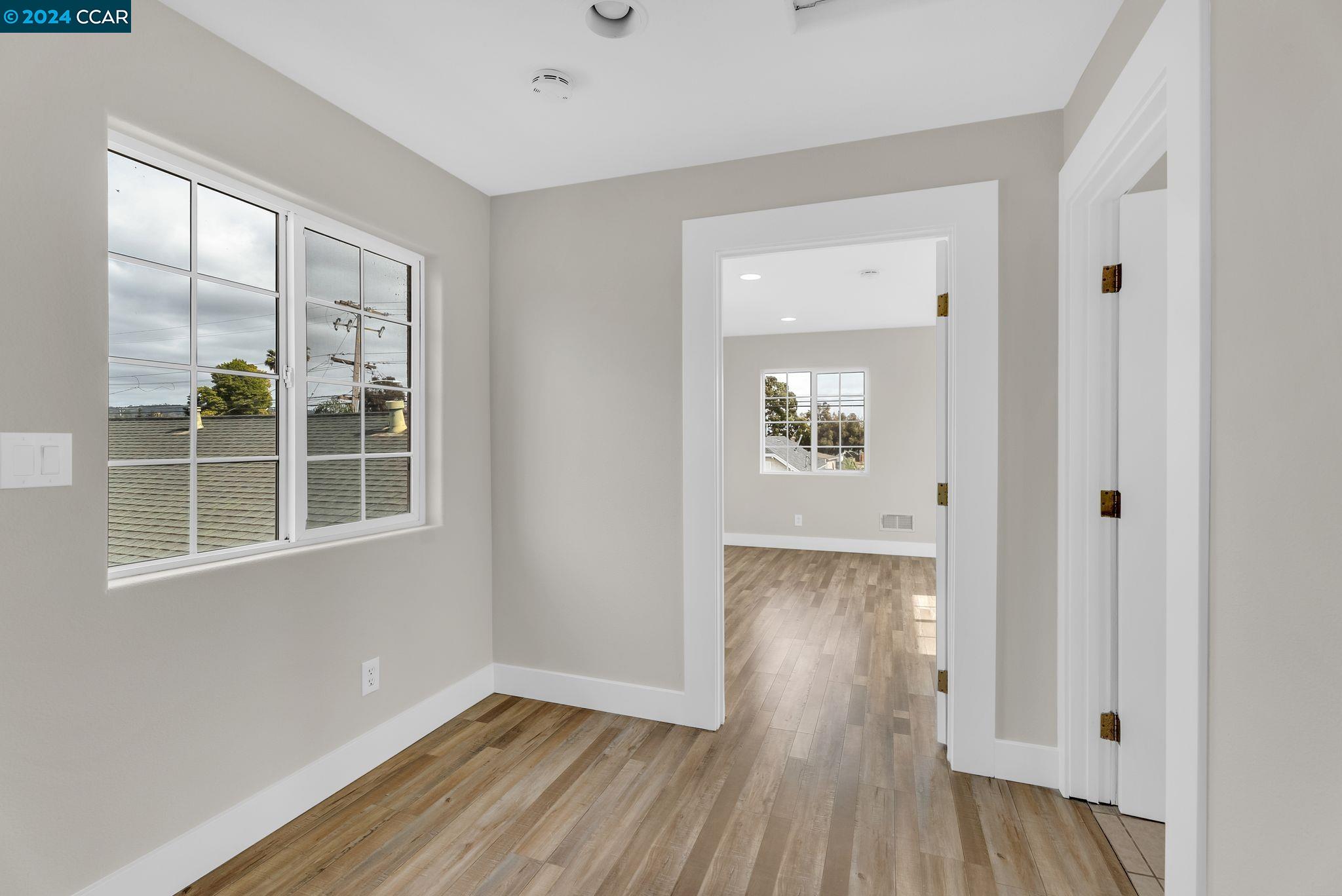 Detail Gallery Image 20 of 29 For 1081 82nd Ave, Oakland,  CA 94621 - 3 Beds | 2 Baths