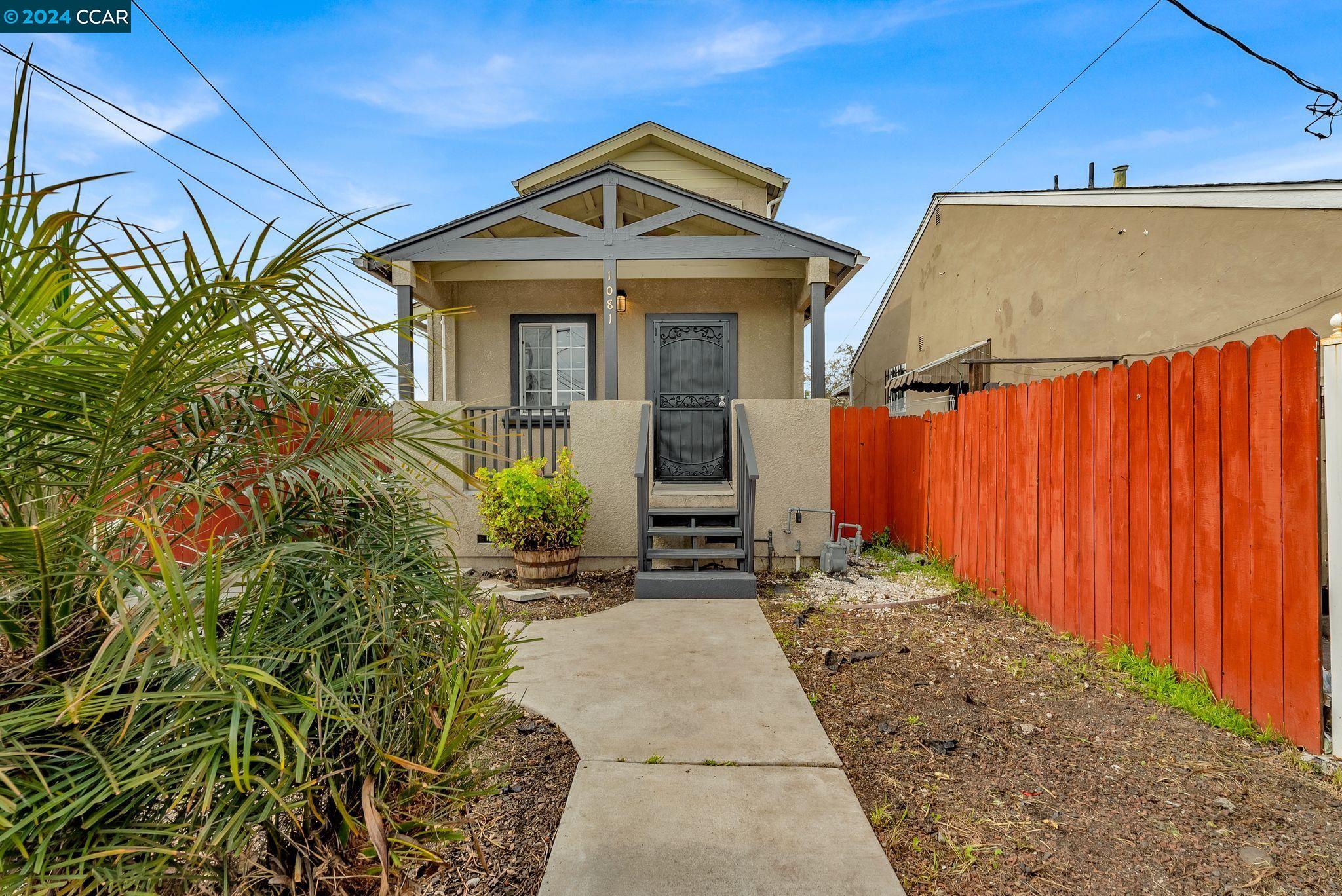 Detail Gallery Image 3 of 29 For 1081 82nd Ave, Oakland,  CA 94621 - 3 Beds | 2 Baths