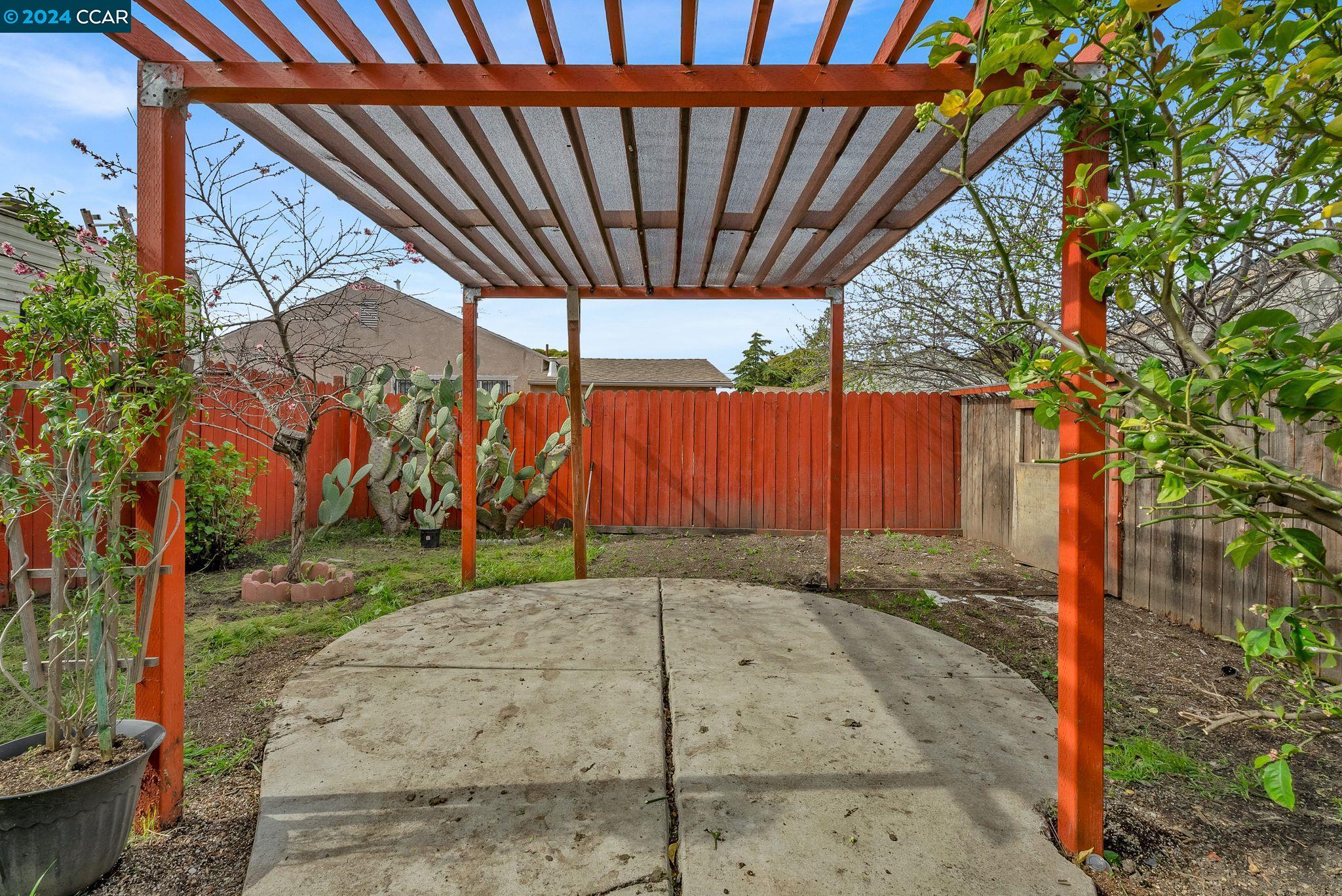 Detail Gallery Image 28 of 29 For 1081 82nd Ave, Oakland,  CA 94621 - 3 Beds | 2 Baths