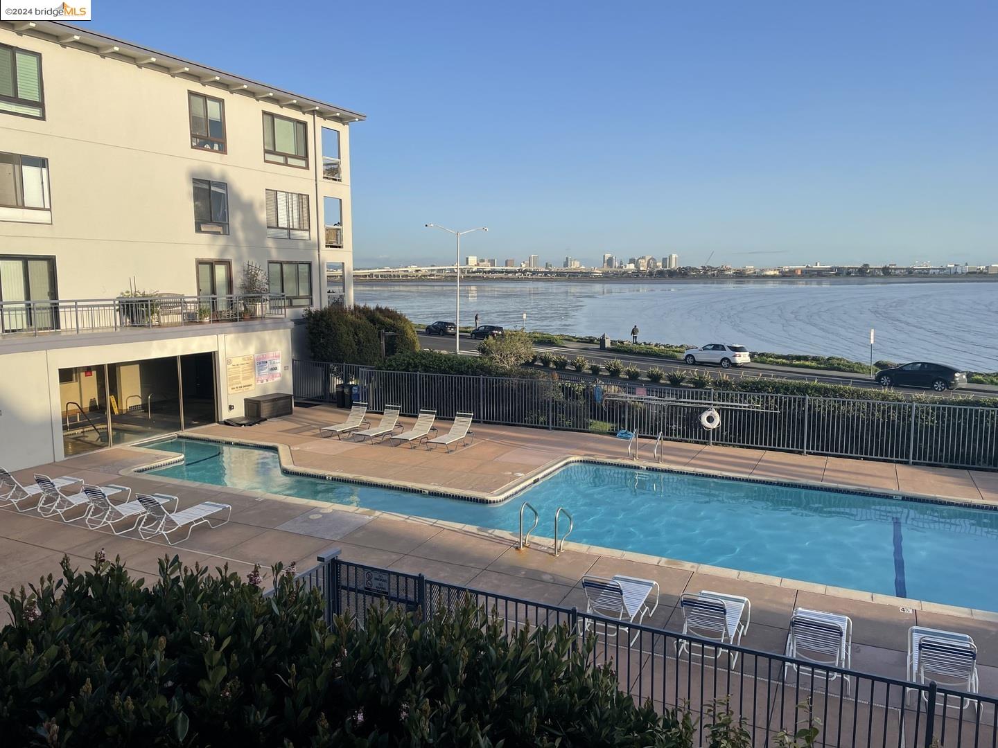 Detail Gallery Image 16 of 20 For 2 Anchor #497,  Emeryville,  CA 94608 - 1 Beds | 1 Baths