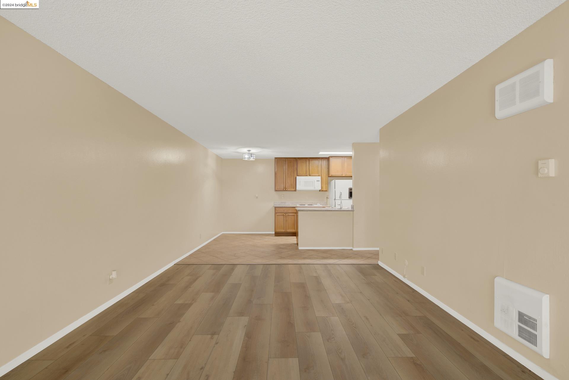 Detail Gallery Image 15 of 32 For 85 Vernon St #102,  Oakland,  CA 94610 - 1 Beds | 1 Baths