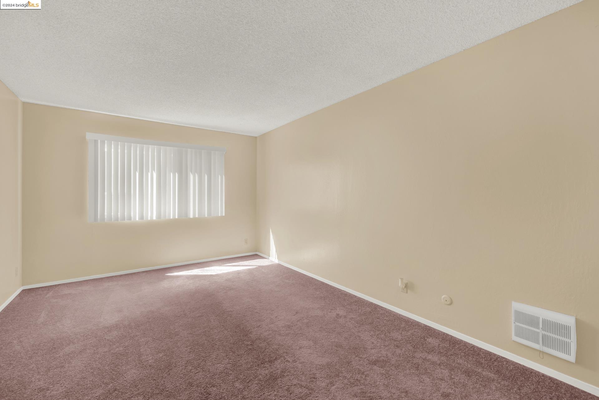 Detail Gallery Image 19 of 32 For 85 Vernon St #102,  Oakland,  CA 94610 - 1 Beds | 1 Baths