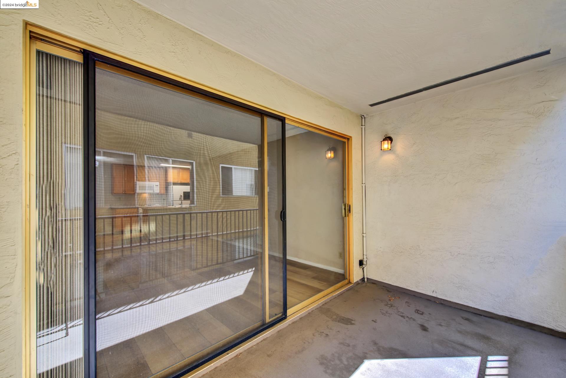 Detail Gallery Image 30 of 32 For 85 Vernon St #102,  Oakland,  CA 94610 - 1 Beds | 1 Baths