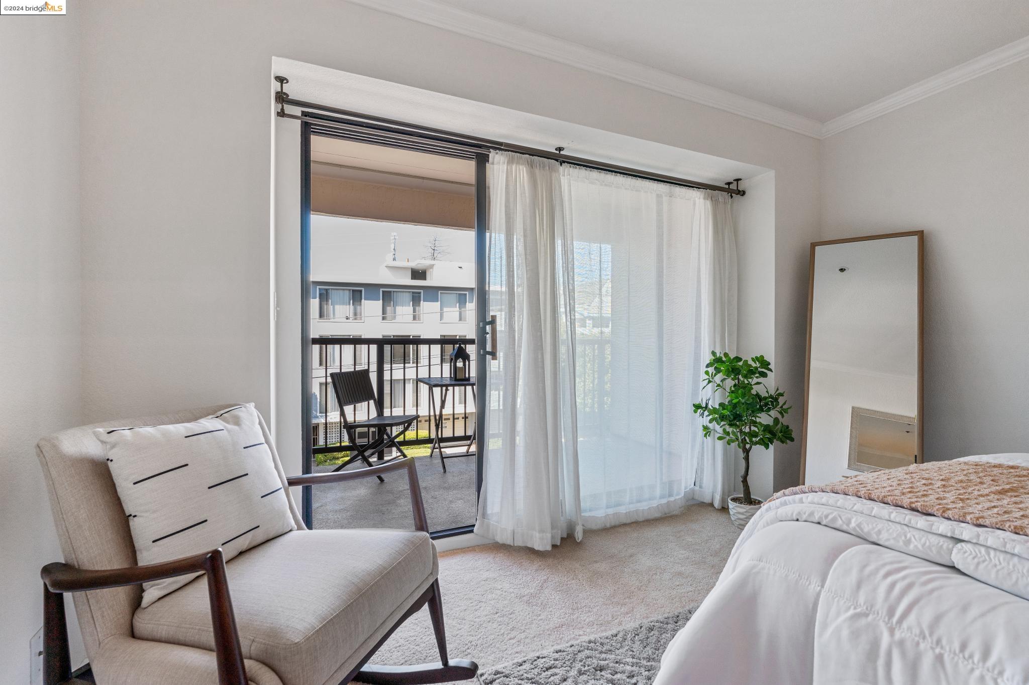 Detail Gallery Image 15 of 35 For 322 Hanover Ave #313,  Oakland,  CA 94606 - 2 Beds | 2 Baths