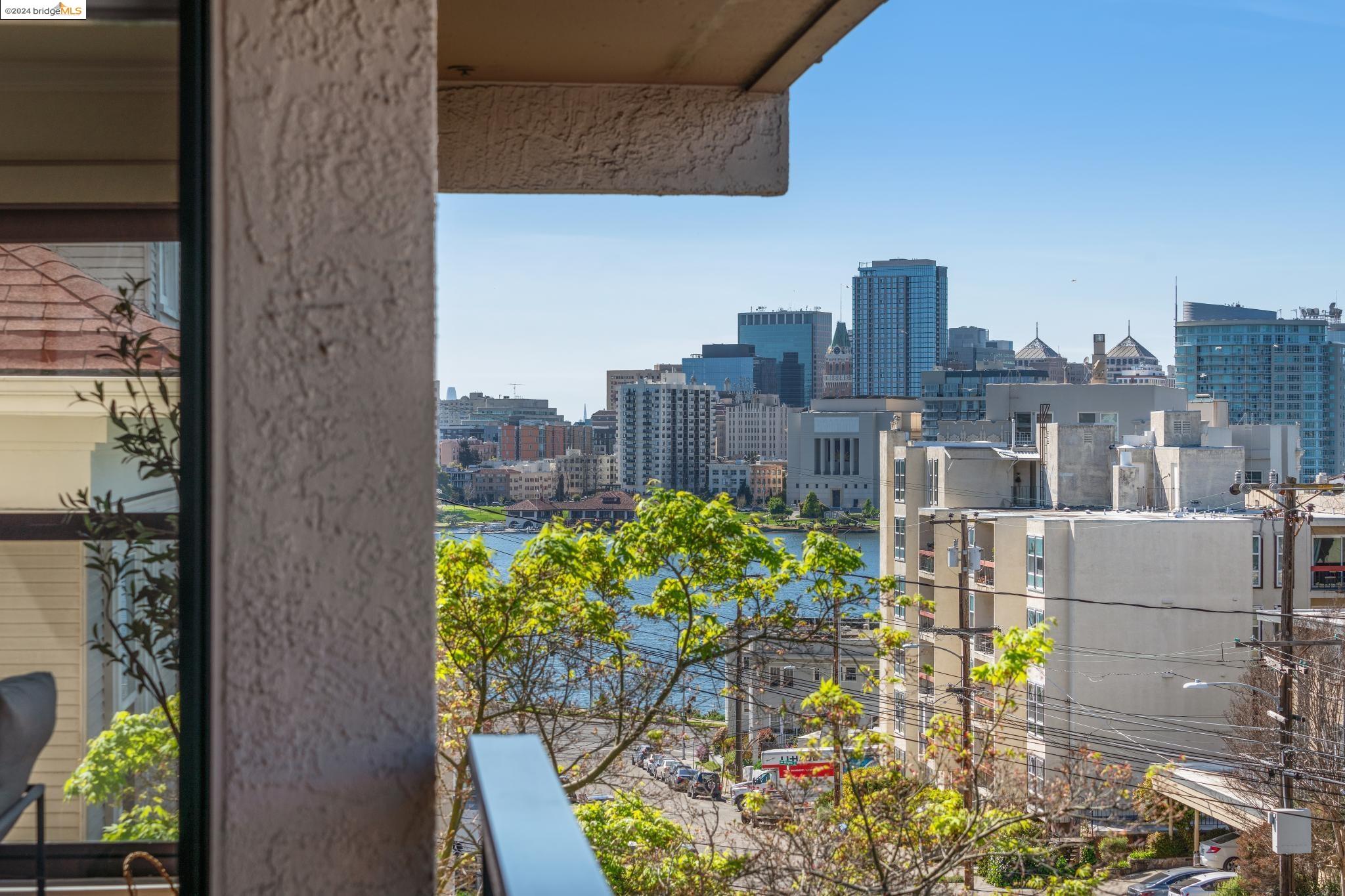 Detail Gallery Image 18 of 35 For 322 Hanover Ave #313,  Oakland,  CA 94606 - 2 Beds | 2 Baths