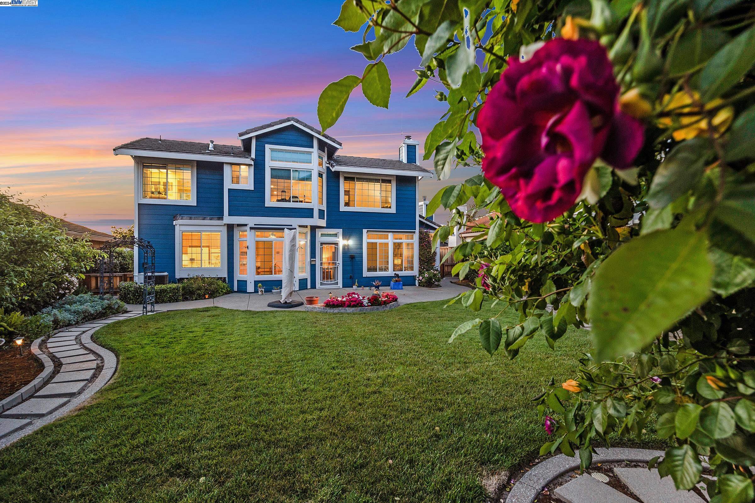 Detail Gallery Image 1 of 1 For 4704 Matterhorn Court, Antioch,  CA 94531-8335 - 4 Beds | 3 Baths