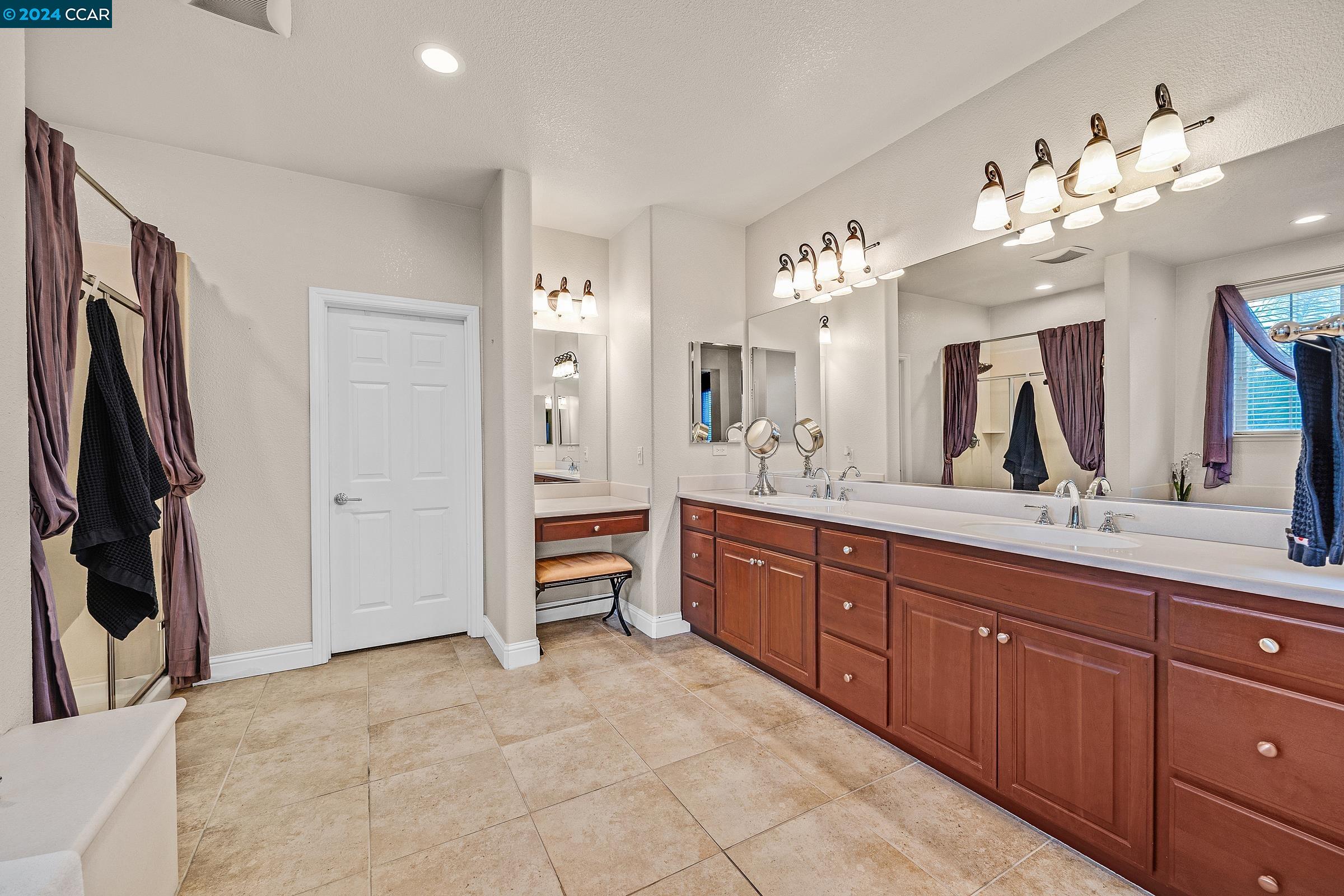 Detail Gallery Image 30 of 60 For 36 Calla Ct, Oakley,  CA 94561 - 5 Beds | 3/1 Baths