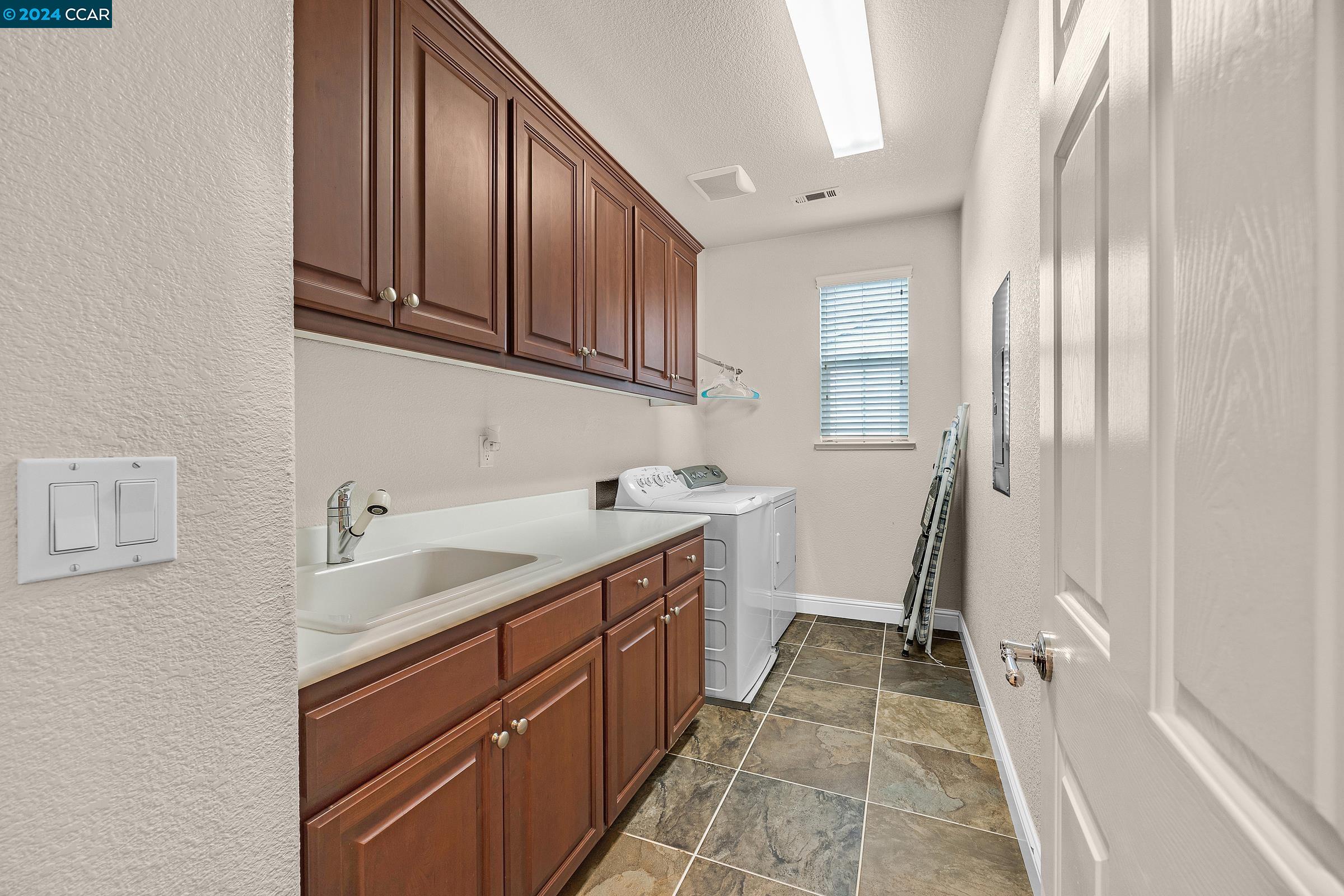 Detail Gallery Image 32 of 60 For 36 Calla Ct, Oakley,  CA 94561 - 5 Beds | 3/1 Baths