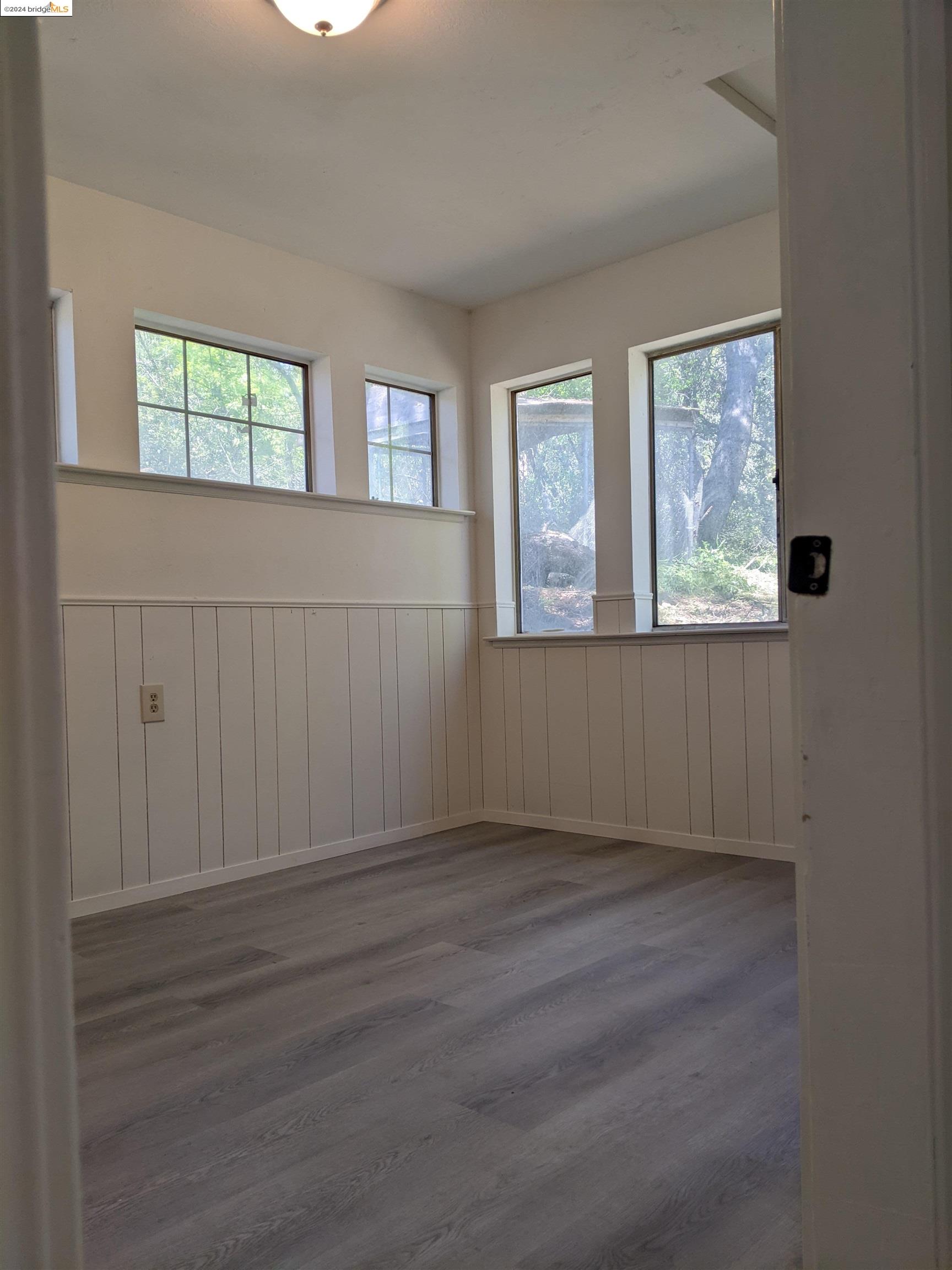 Detail Gallery Image 10 of 33 For 1796 Iron Wood Ct, Vallecito,  CA 95251 - 4 Beds | 2 Baths