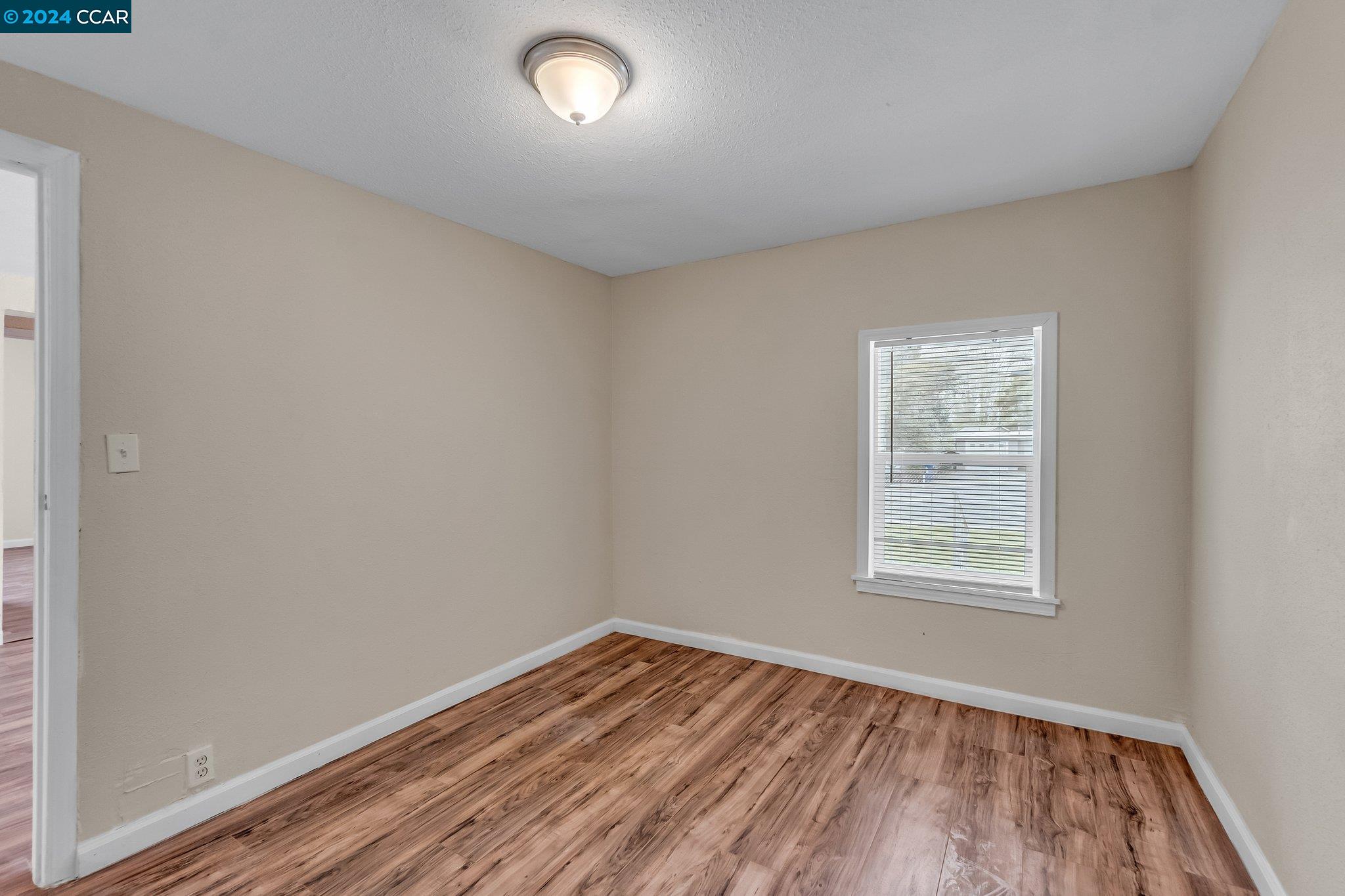 Detail Gallery Image 16 of 32 For 1852 1st St, Richmond,  CA 94801 - 6 Beds | 2/1 Baths