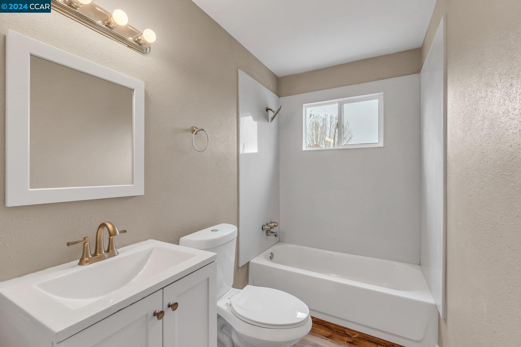 Detail Gallery Image 27 of 32 For 1852 1st St, Richmond,  CA 94801 - 6 Beds | 2/1 Baths