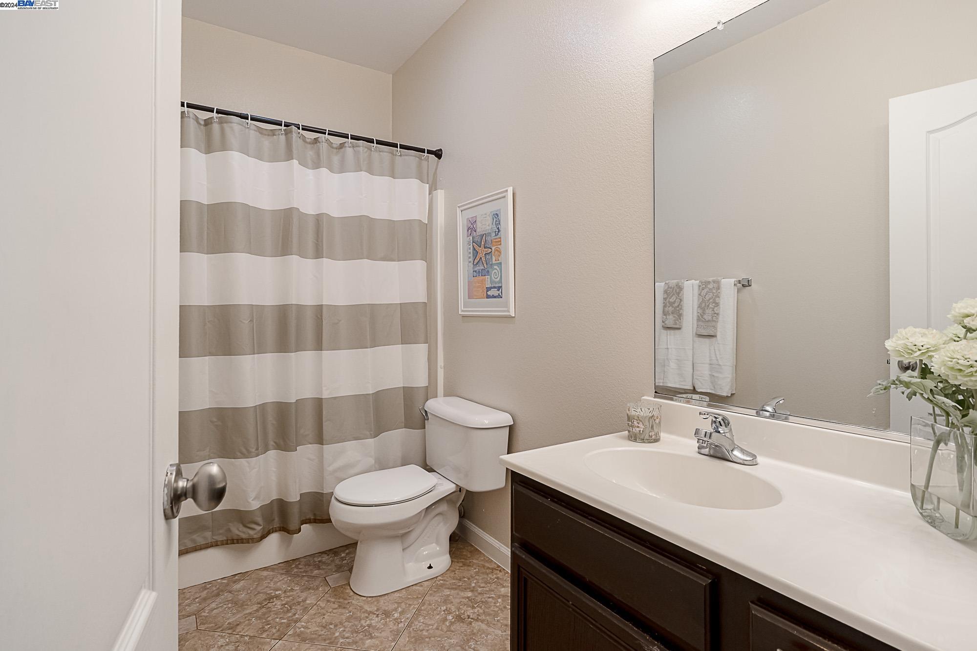Detail Gallery Image 33 of 35 For 17426 Mill Stone Way, Lathrop,  CA 95330 - 4 Beds | 2/1 Baths