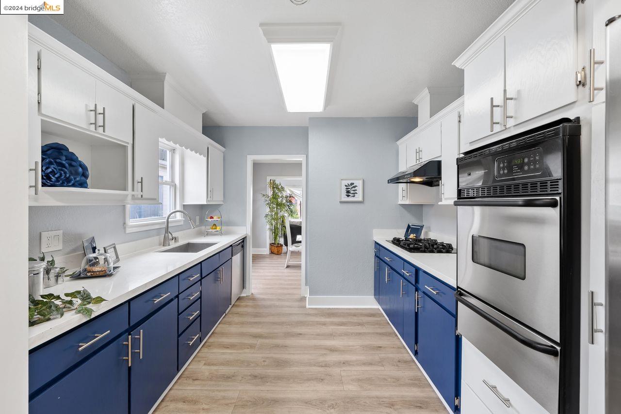 Detail Gallery Image 1 of 1 For 2657 67th Ave, Oakland,  CA 94605 - 3 Beds | 2 Baths