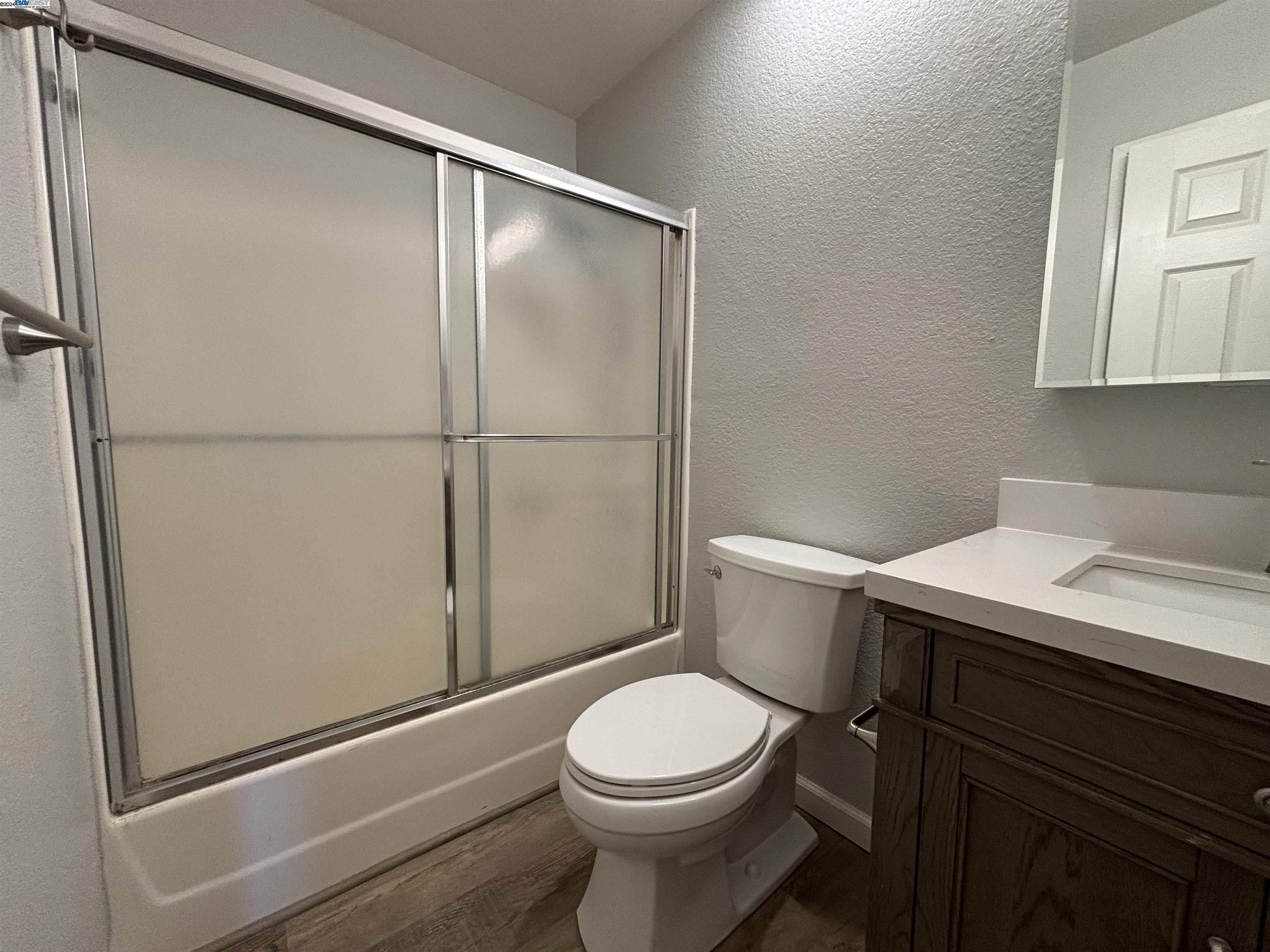Detail Gallery Image 9 of 11 For 1941 Monterey Dr, Livermore,  CA 94551 - 3 Beds | 2/1 Baths