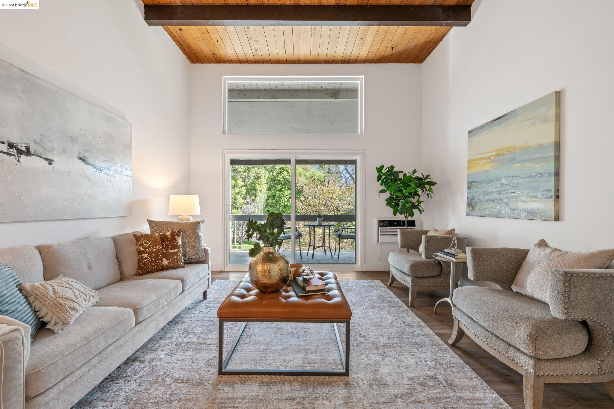 More Details about MLS # 41054393 : 1591 ELLIS ST. # 310