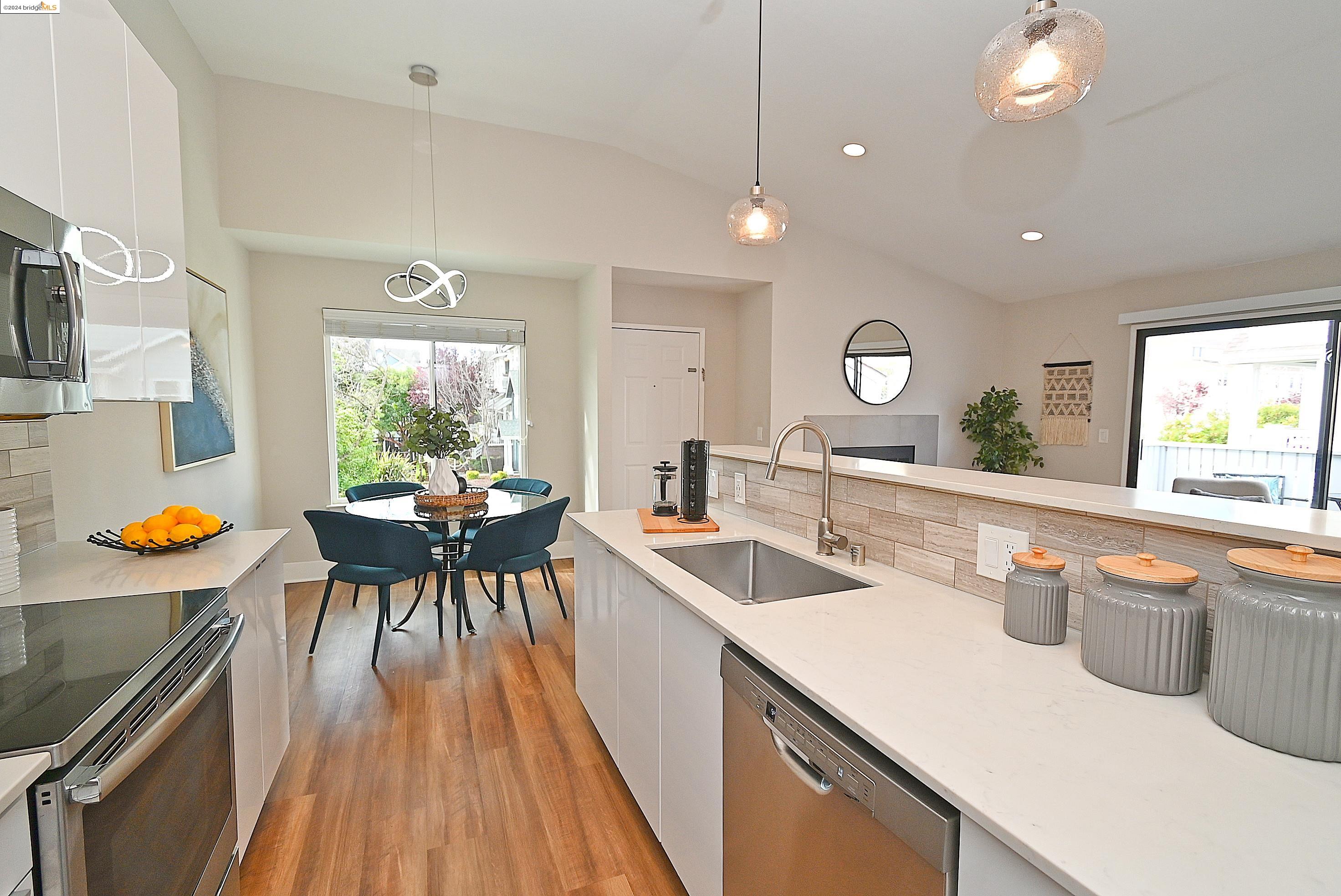 Detail Gallery Image 21 of 39 For 24 Schooner Ct, Richmond,  CA 94804 - 2 Beds | 2 Baths