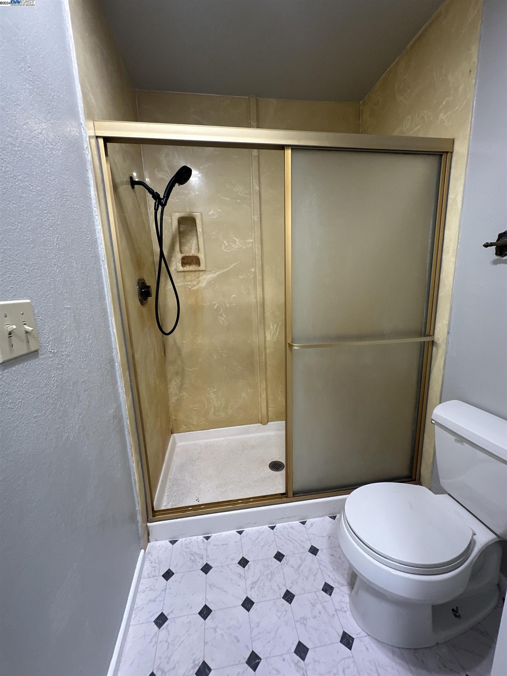 Detail Gallery Image 16 of 23 For 1132 Carpentier #205,  San Leandro,  CA 94577 - 2 Beds | 2 Baths