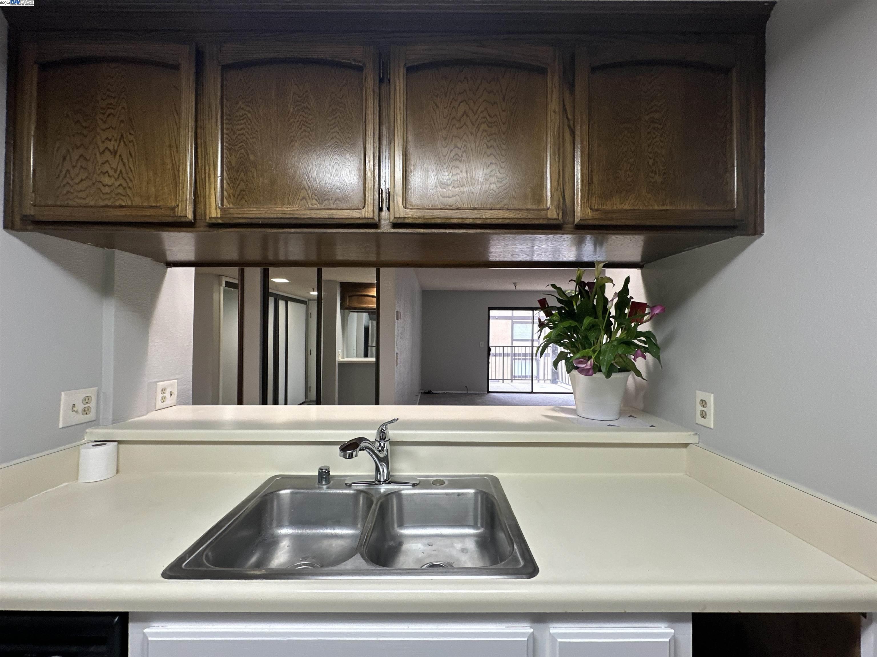 Detail Gallery Image 9 of 23 For 1132 Carpentier #205,  San Leandro,  CA 94577 - 2 Beds | 2 Baths