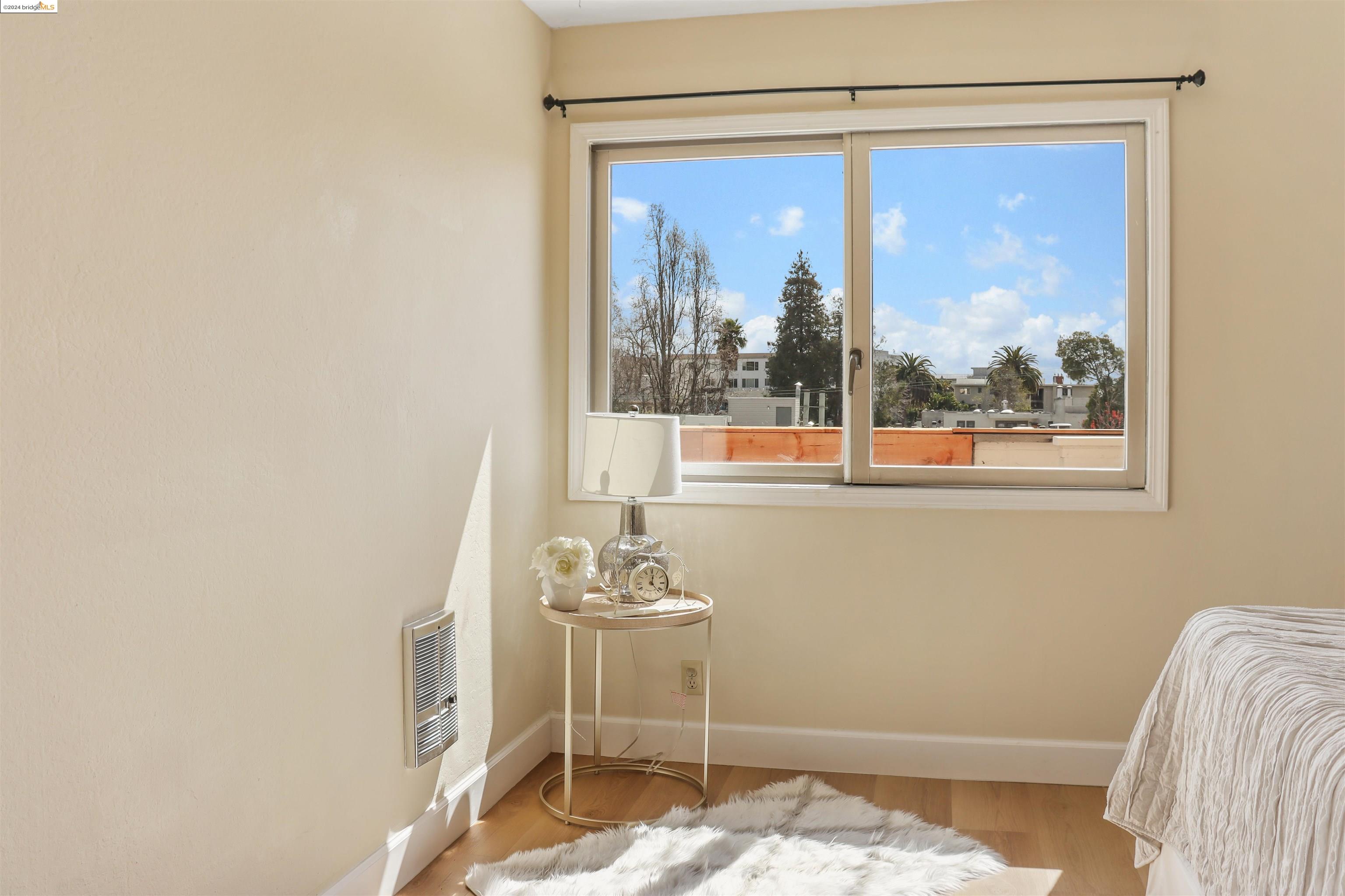 Detail Gallery Image 20 of 32 For 360 Vernon St #107,  Oakland,  CA 94610 - 2 Beds | 1 Baths