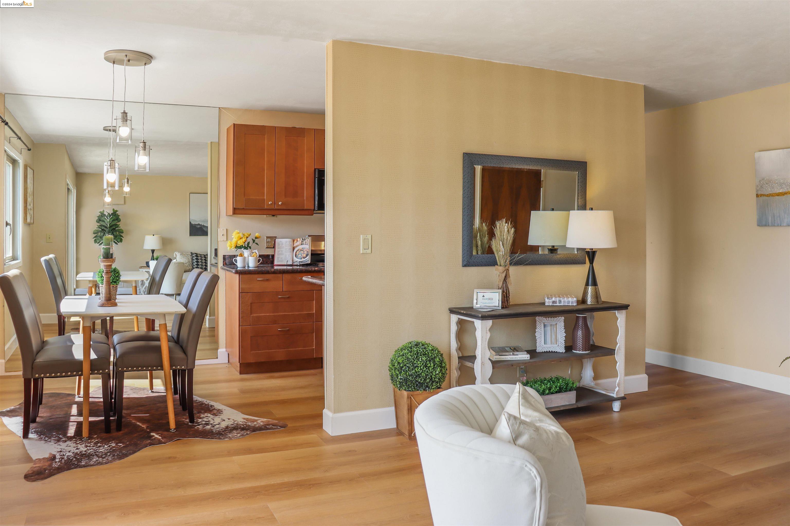 Detail Gallery Image 10 of 32 For 360 Vernon St #107,  Oakland,  CA 94610 - 2 Beds | 1 Baths