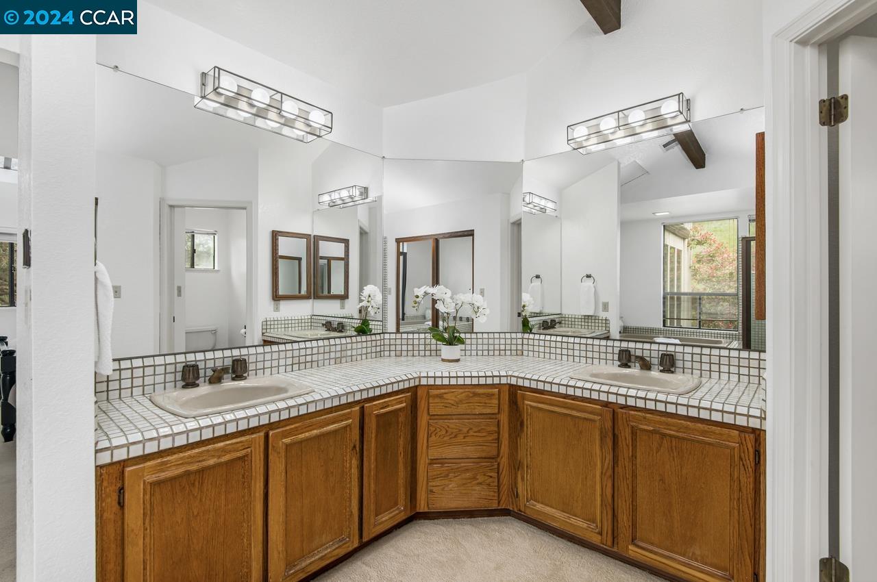 Detail Gallery Image 26 of 56 For 1801 Lamplight Ct, Walnut Creek,  CA 94597 - 3 Beds | 2/1 Baths