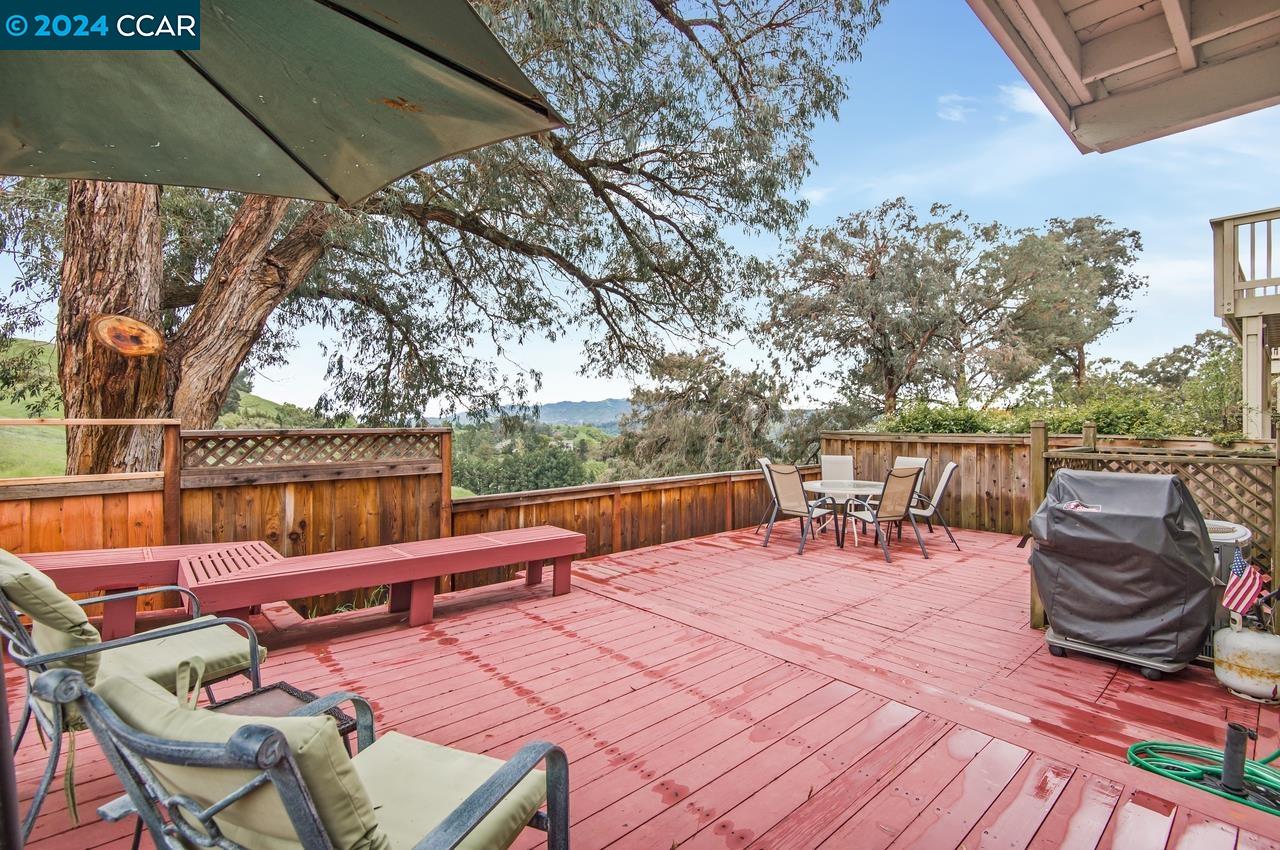 Detail Gallery Image 39 of 56 For 1801 Lamplight Ct, Walnut Creek,  CA 94597 - 3 Beds | 2/1 Baths