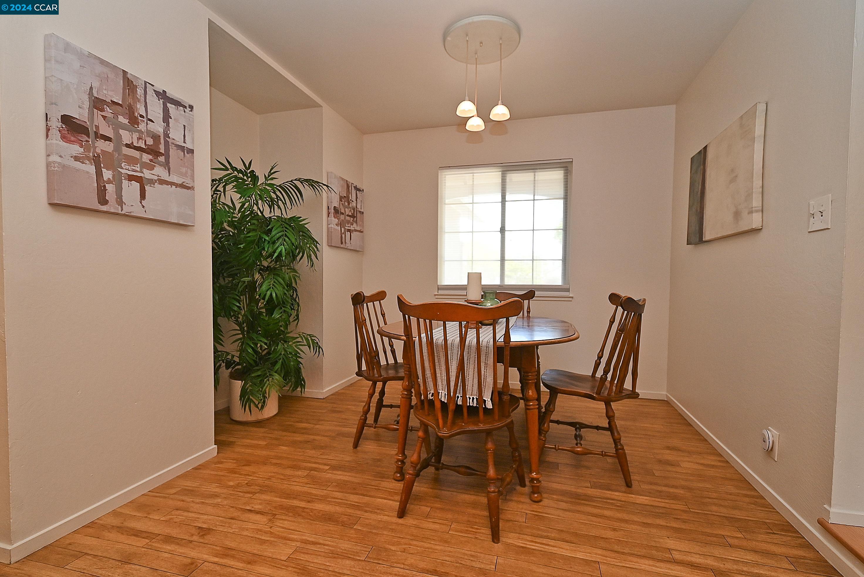 Detail Gallery Image 5 of 44 For 3100 Santa Maria Dr, Concord,  CA 94518 - 3 Beds | 2 Baths