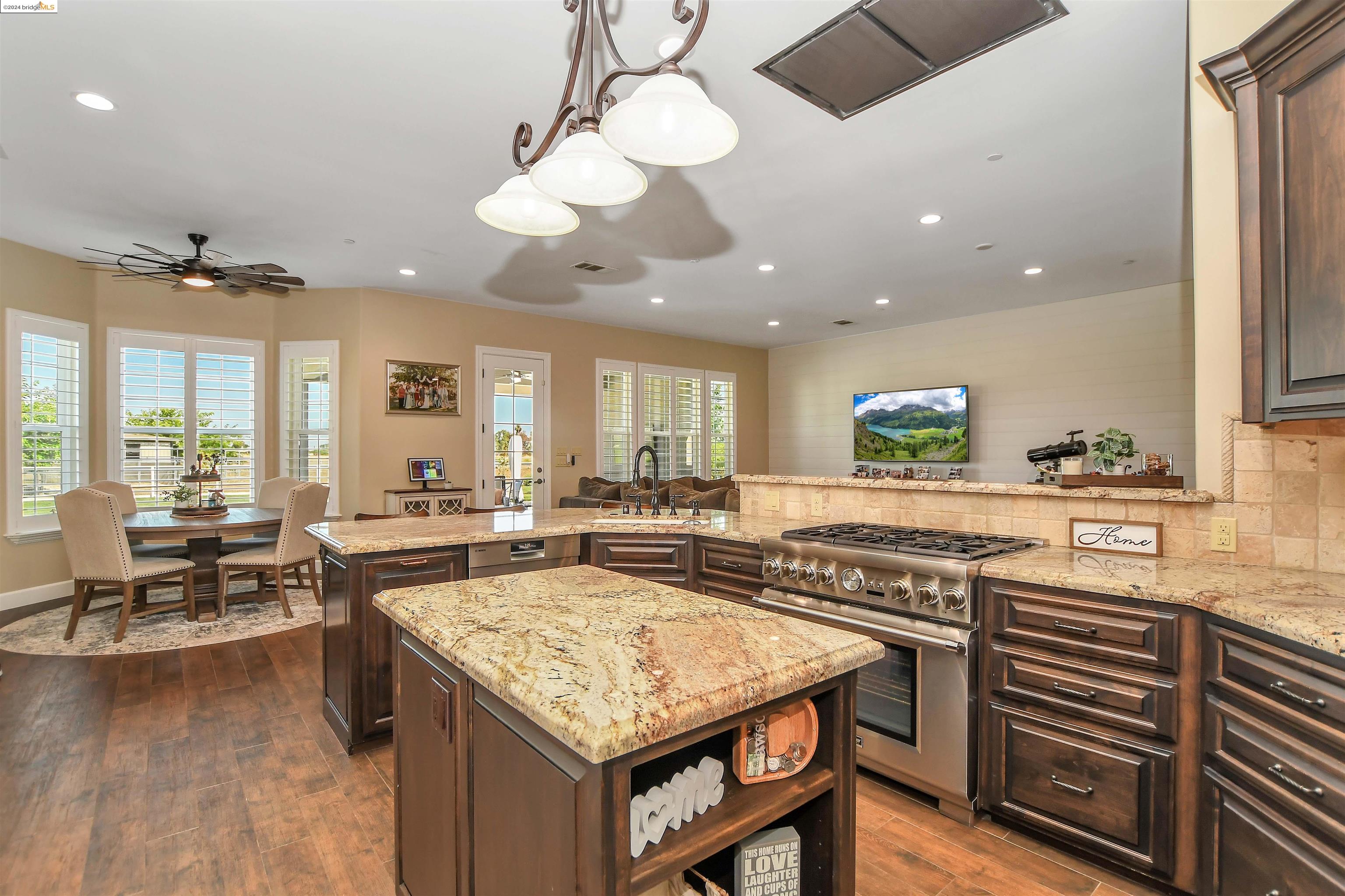 Detail Gallery Image 20 of 59 For 2100 Bartel, Knightsen,  CA 94548 - 5 Beds | 3/1 Baths