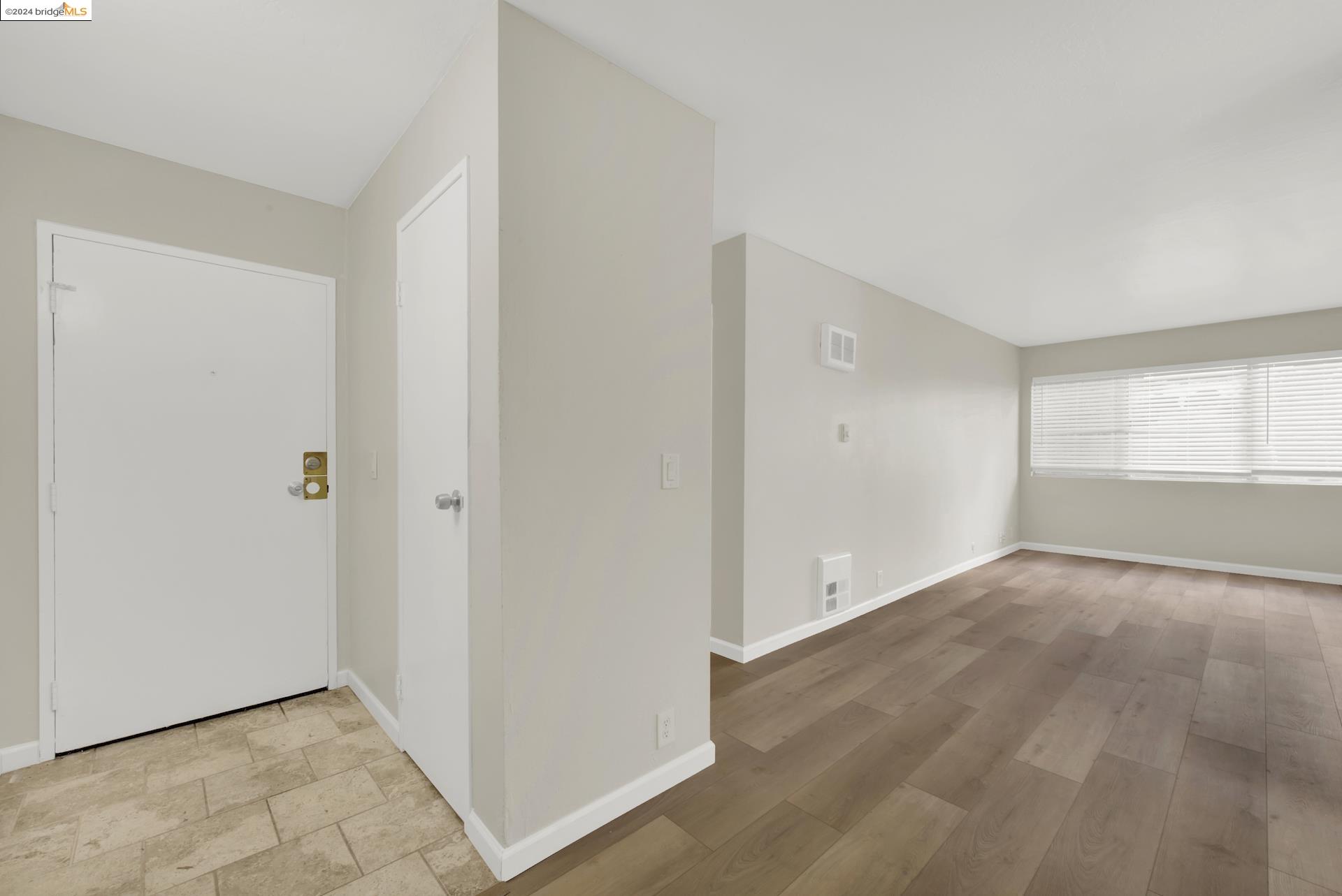 Detail Gallery Image 5 of 29 For 455 Crescent St #116,  Oakland,  CA 94610 - 1 Beds | 1 Baths