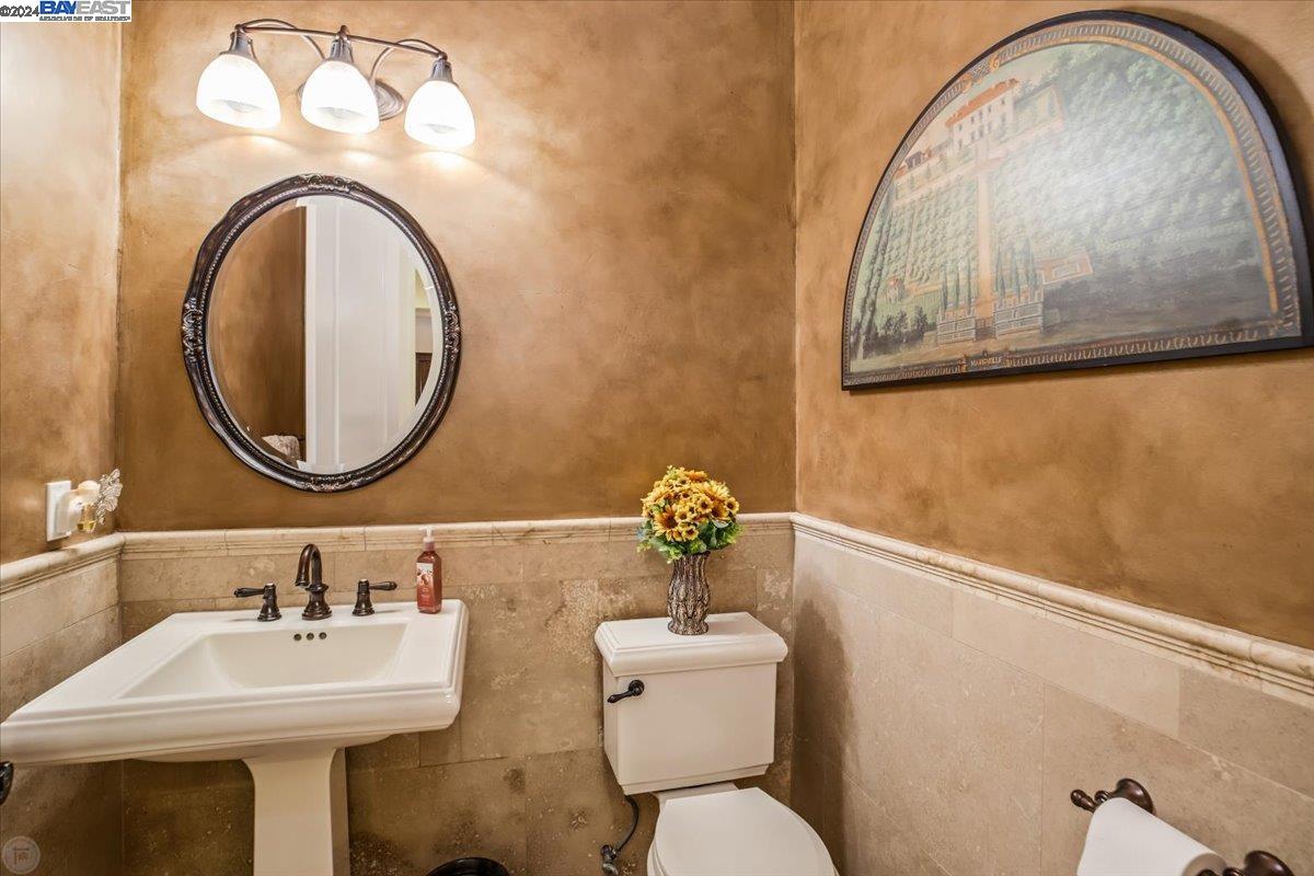 Detail Gallery Image 27 of 60 For 8762 Waterwell Way, Tracy,  CA 95304 - 4 Beds | 3/1 Baths