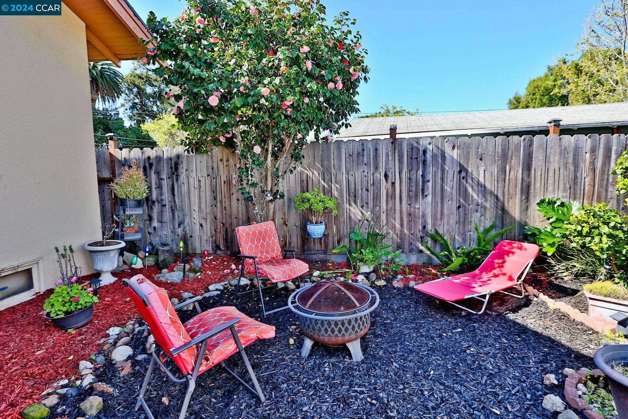 Detail Gallery Image 23 of 25 For 874 Cherry Way, Hayward,  CA 94541 - 2 Beds | 1 Baths