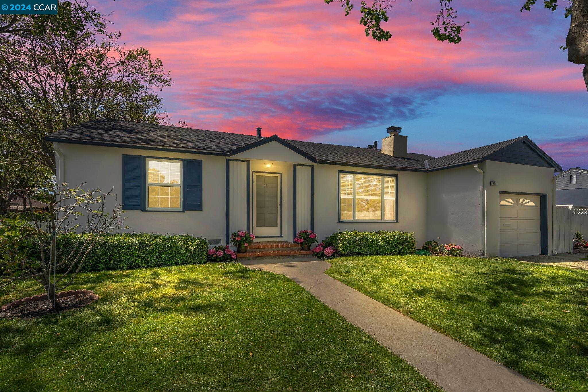 Detail Gallery Image 1 of 1 For 811 Sunnybrae Blvd, San Mateo,  CA 94402 - 2 Beds | 1 Baths