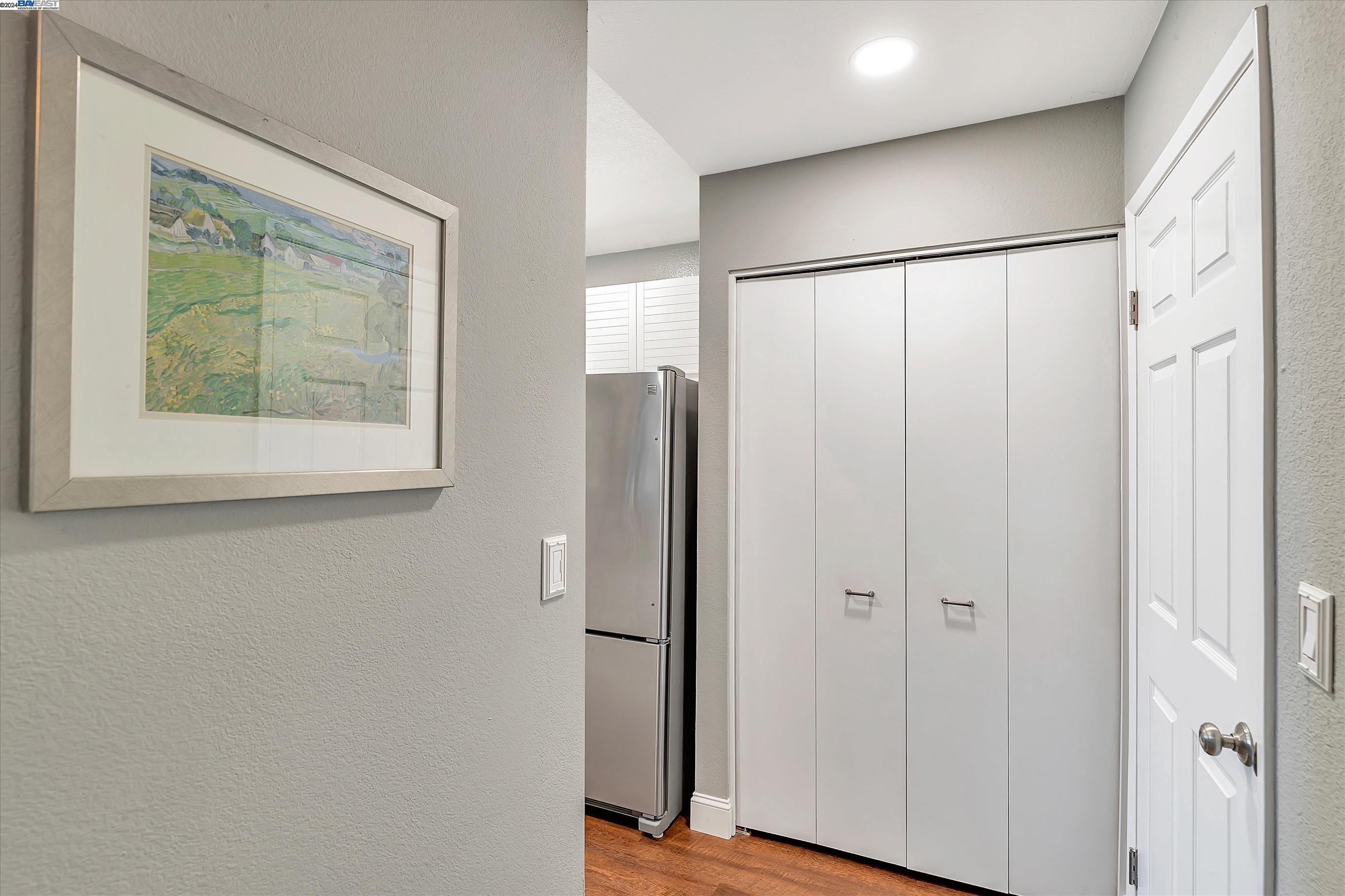 Detail Gallery Image 25 of 45 For 8015 Mountain View Dr #E,  Pleasanton,  CA 94588 - 1 Beds | 1 Baths
