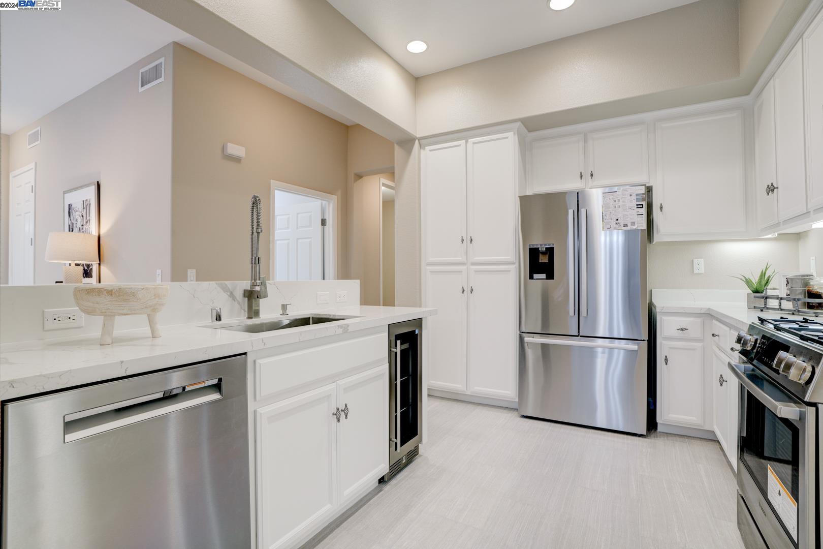 Detail Gallery Image 18 of 45 For 4859 Perugia St, Dublin,  CA 94568 - 2 Beds | 2/1 Baths