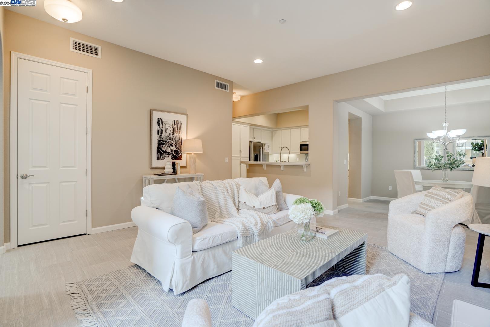 Detail Gallery Image 10 of 45 For 4859 Perugia St, Dublin,  CA 94568 - 2 Beds | 2/1 Baths