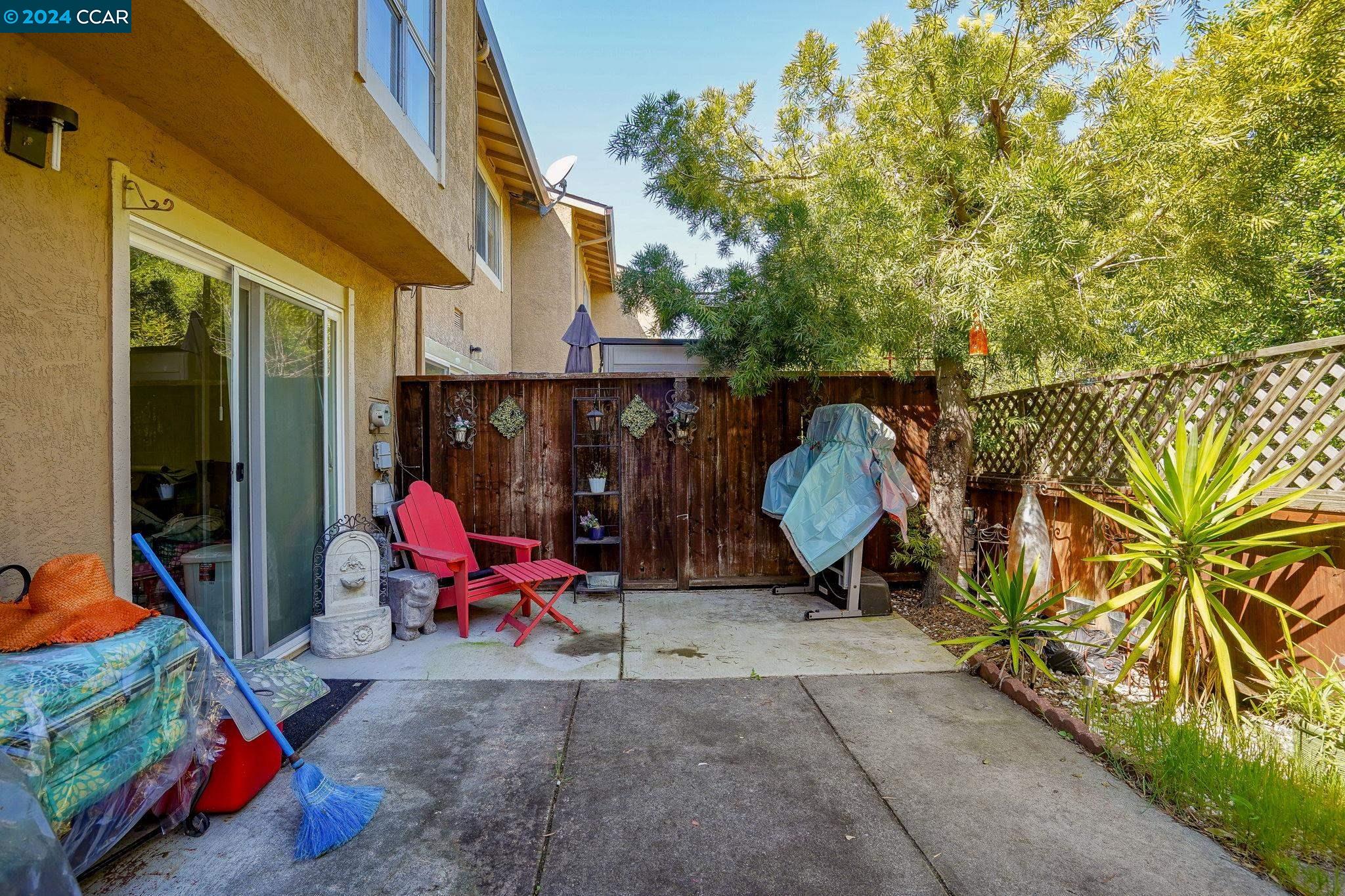 Detail Gallery Image 16 of 21 For 1231 Marionola Way, Pinole,  CA 94564 - 3 Beds | 1/1 Baths