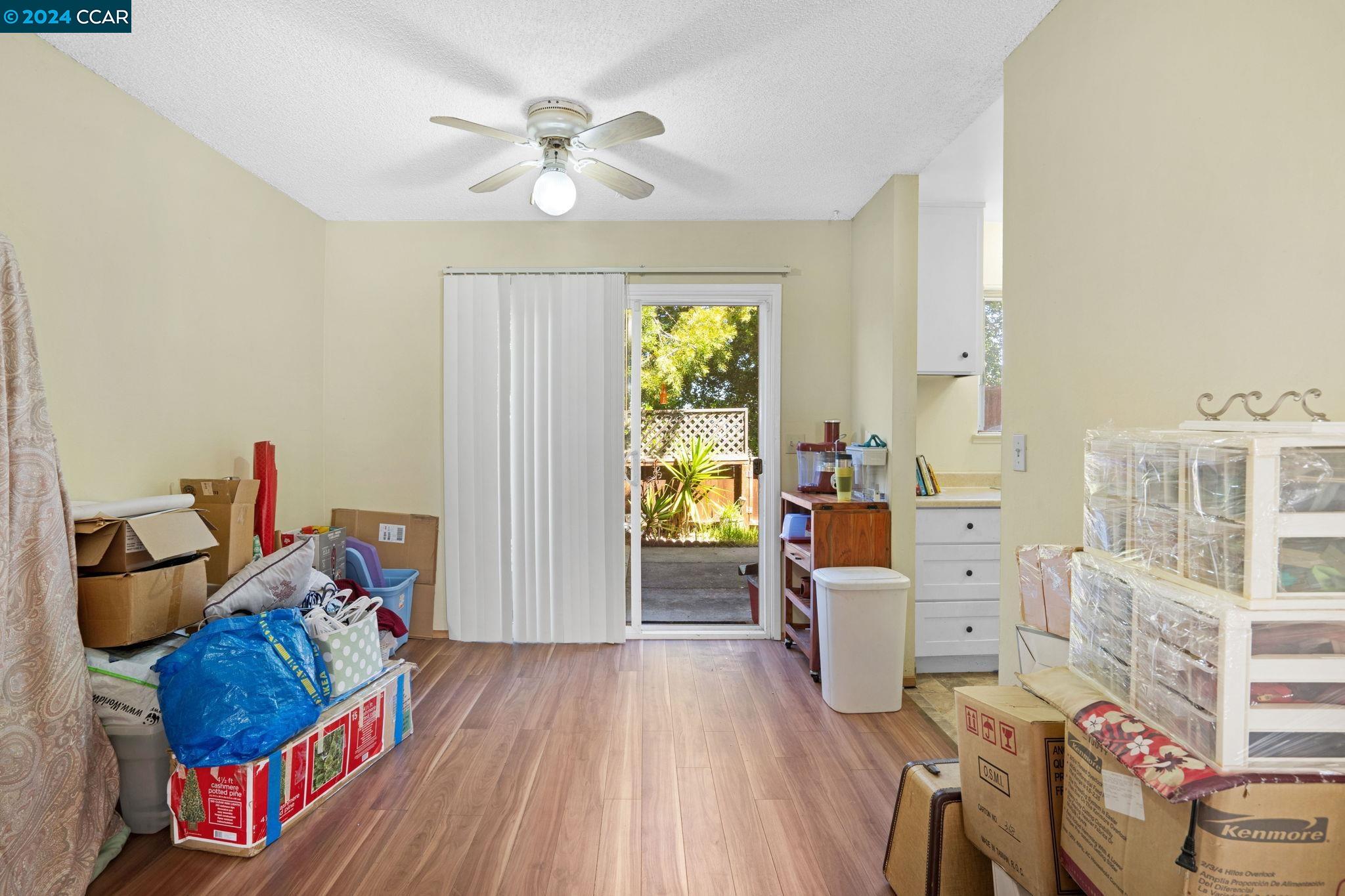 Detail Gallery Image 7 of 21 For 1231 Marionola Way, Pinole,  CA 94564 - 3 Beds | 1/1 Baths
