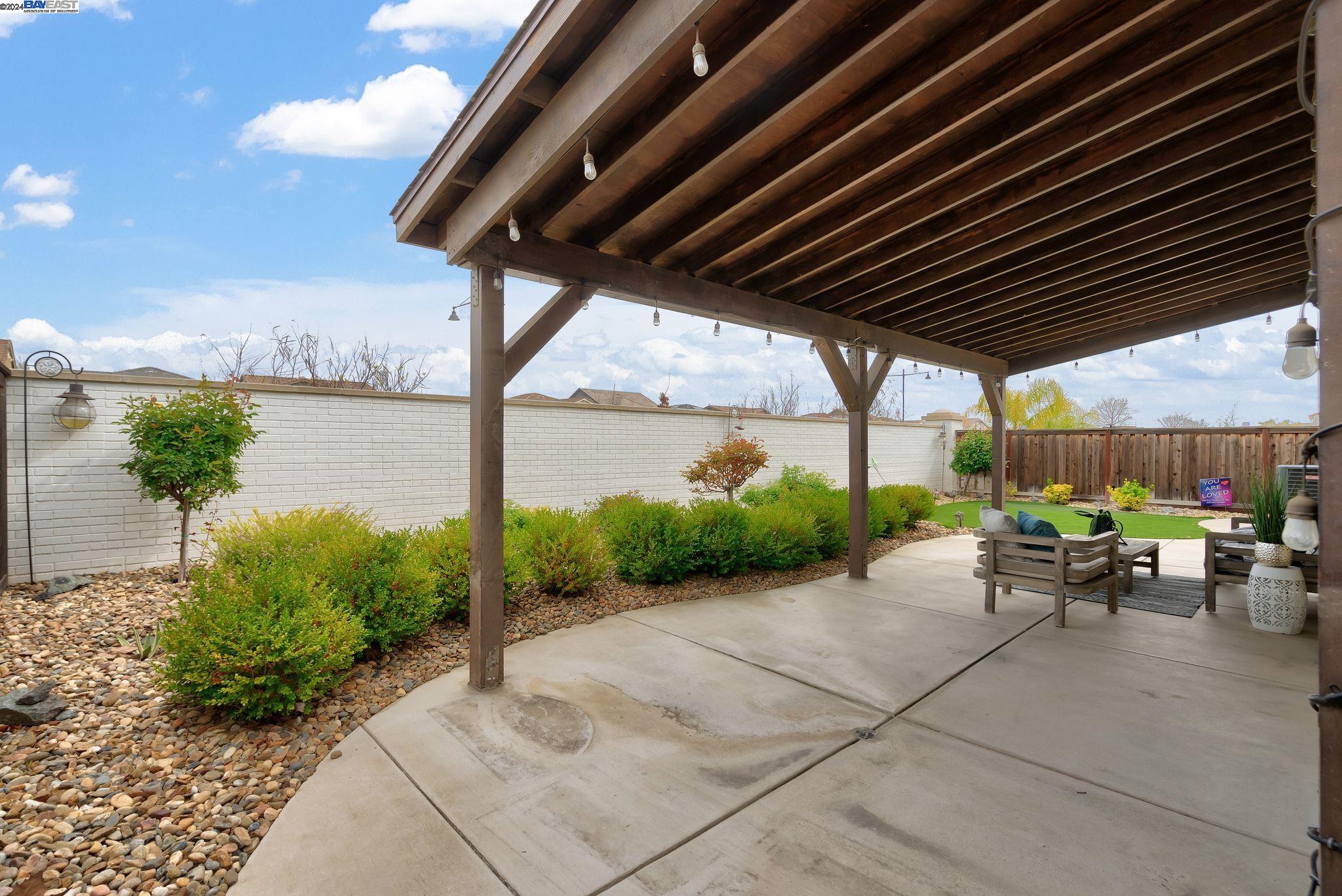 Detail Gallery Image 34 of 44 For 1839 Water Lily Dr, Lathrop,  CA 95330 - 3 Beds | 2/1 Baths