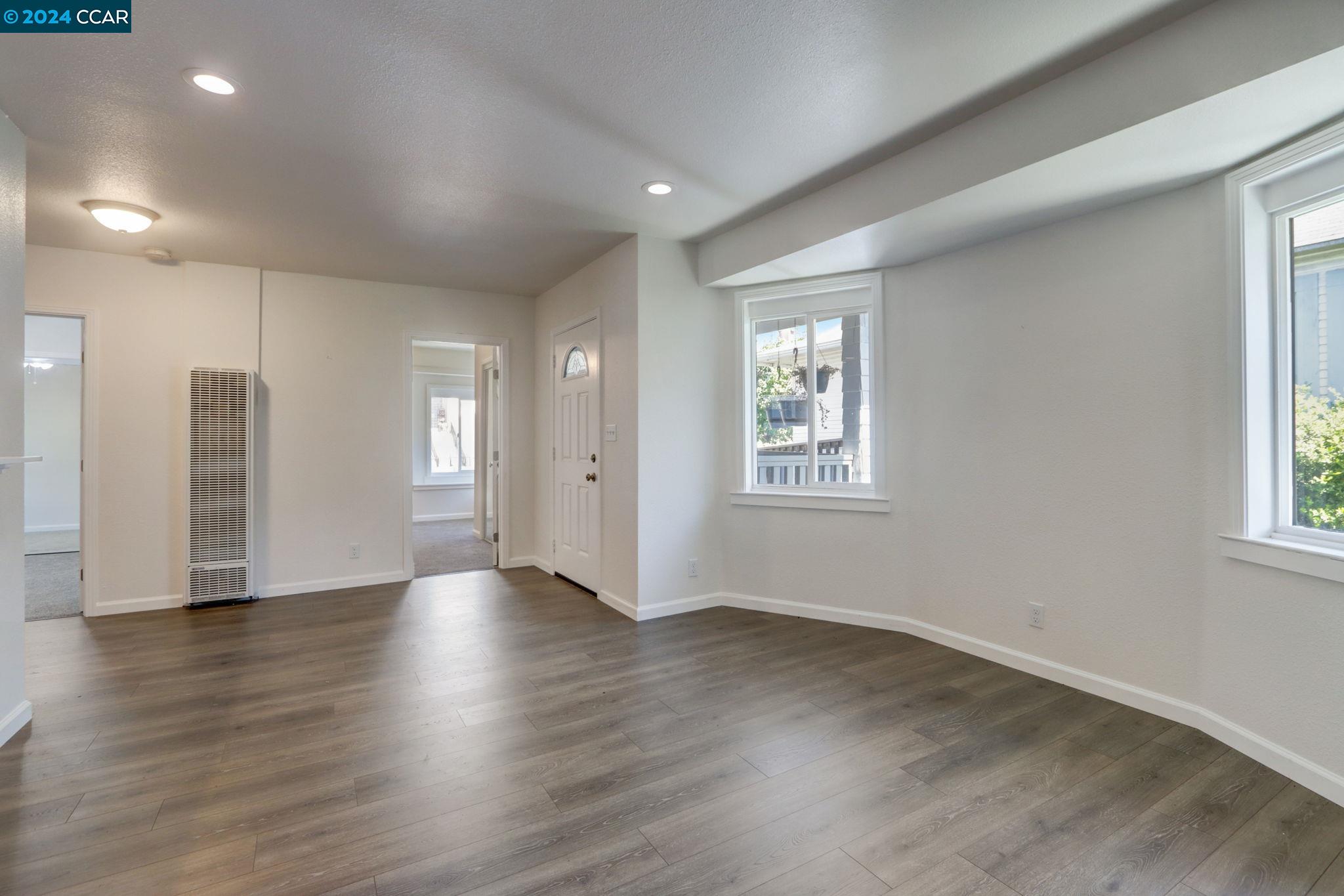 Detail Gallery Image 11 of 34 For 2020 Blake St, Berkeley,  CA 94704 - 3 Beds | 2 Baths