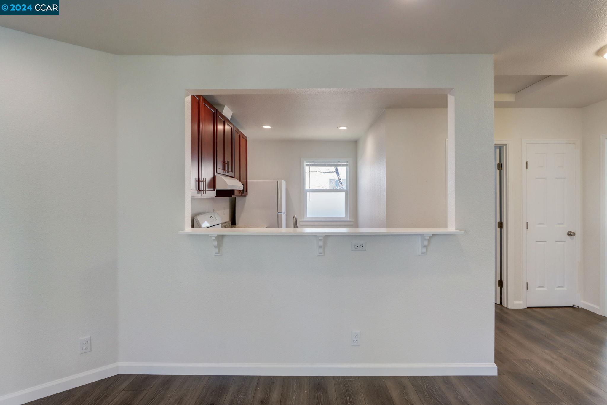 Detail Gallery Image 12 of 34 For 2020 Blake St, Berkeley,  CA 94704 - 3 Beds | 2 Baths
