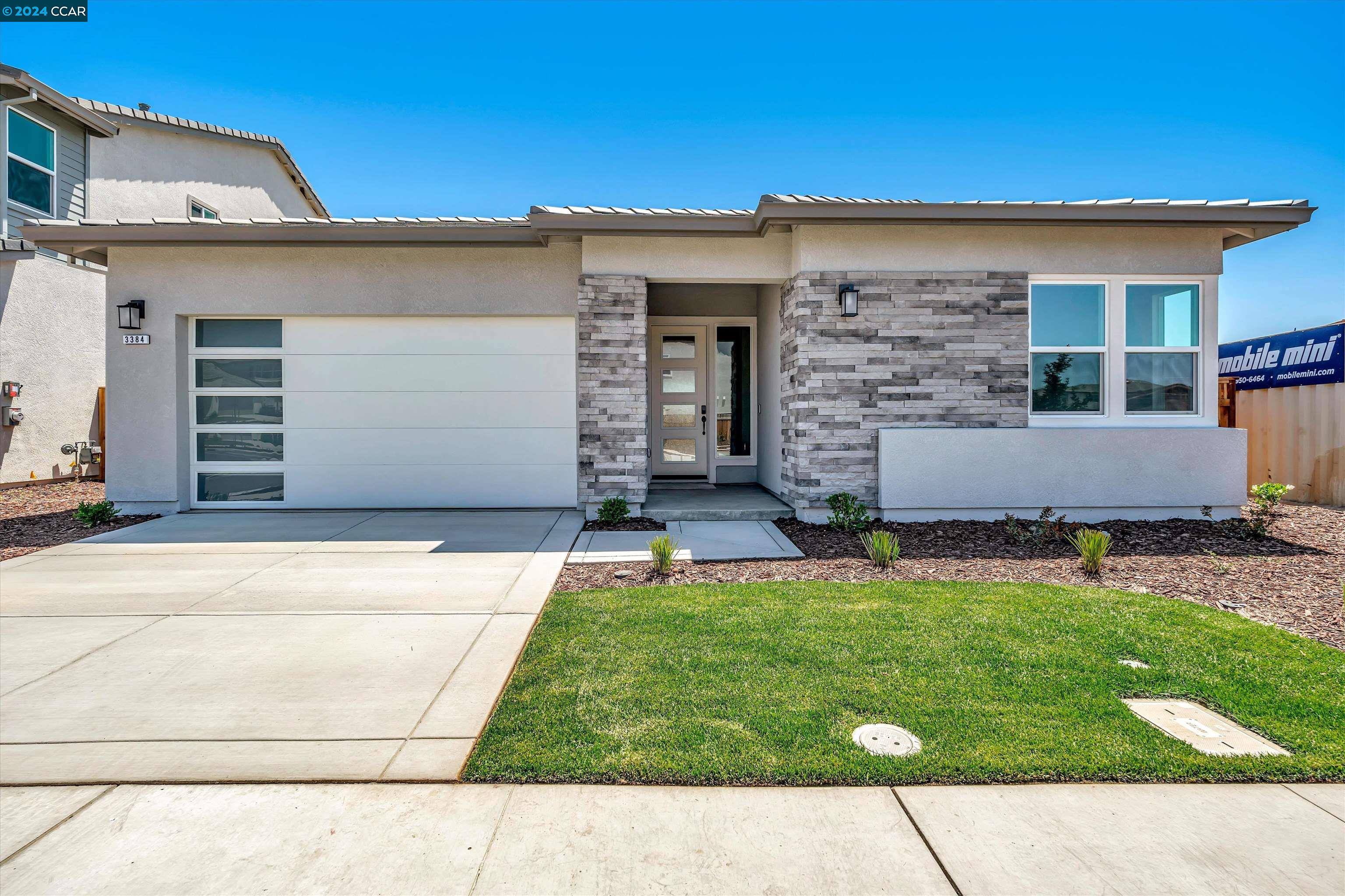 Detail Gallery Image 1 of 38 For 3384 Mulholland Drive, Lathrop,  CA 95330 - 3 Beds | 2/1 Baths