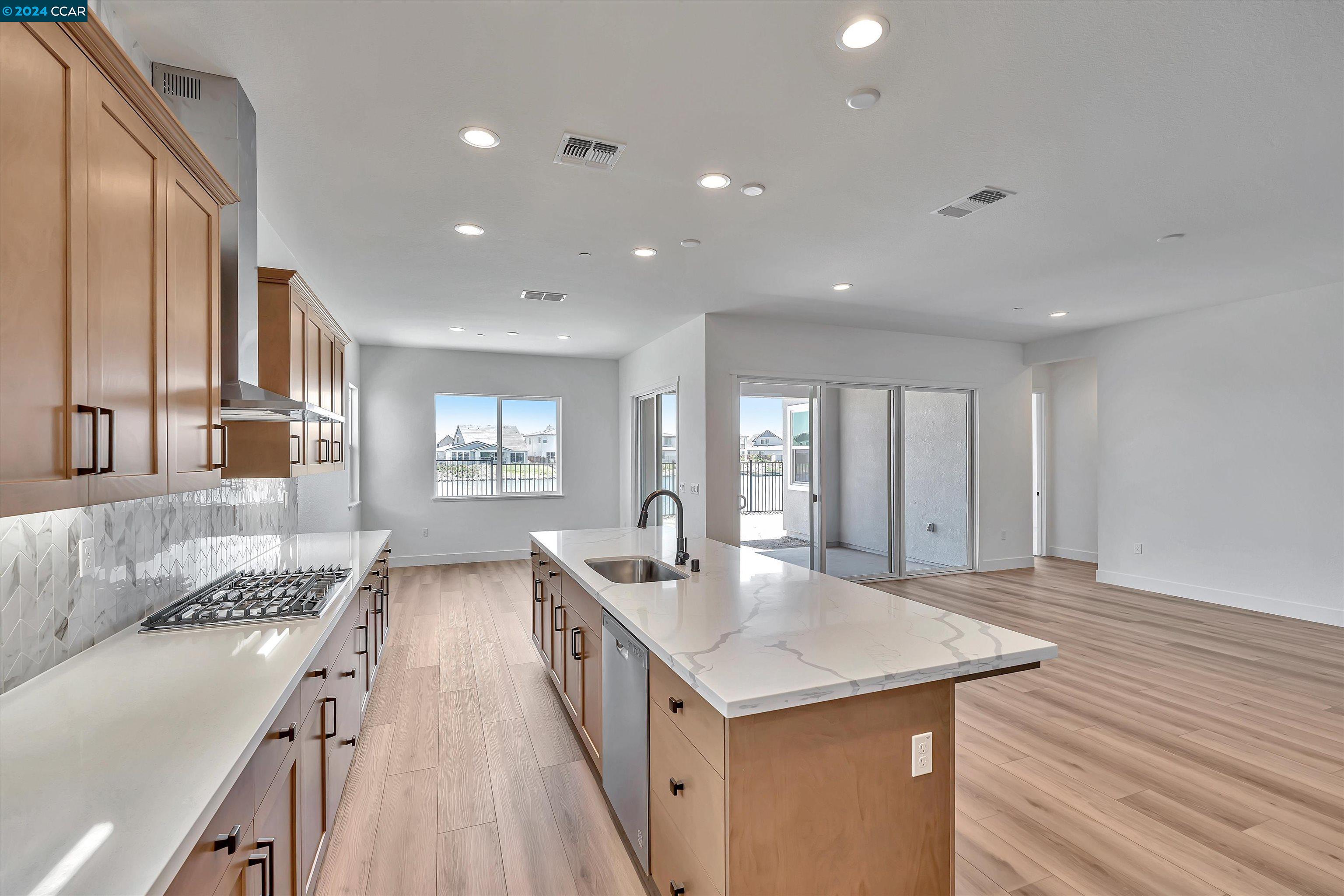 Detail Gallery Image 12 of 38 For 3384 Mulholland Drive, Lathrop,  CA 95330 - 3 Beds | 2/1 Baths