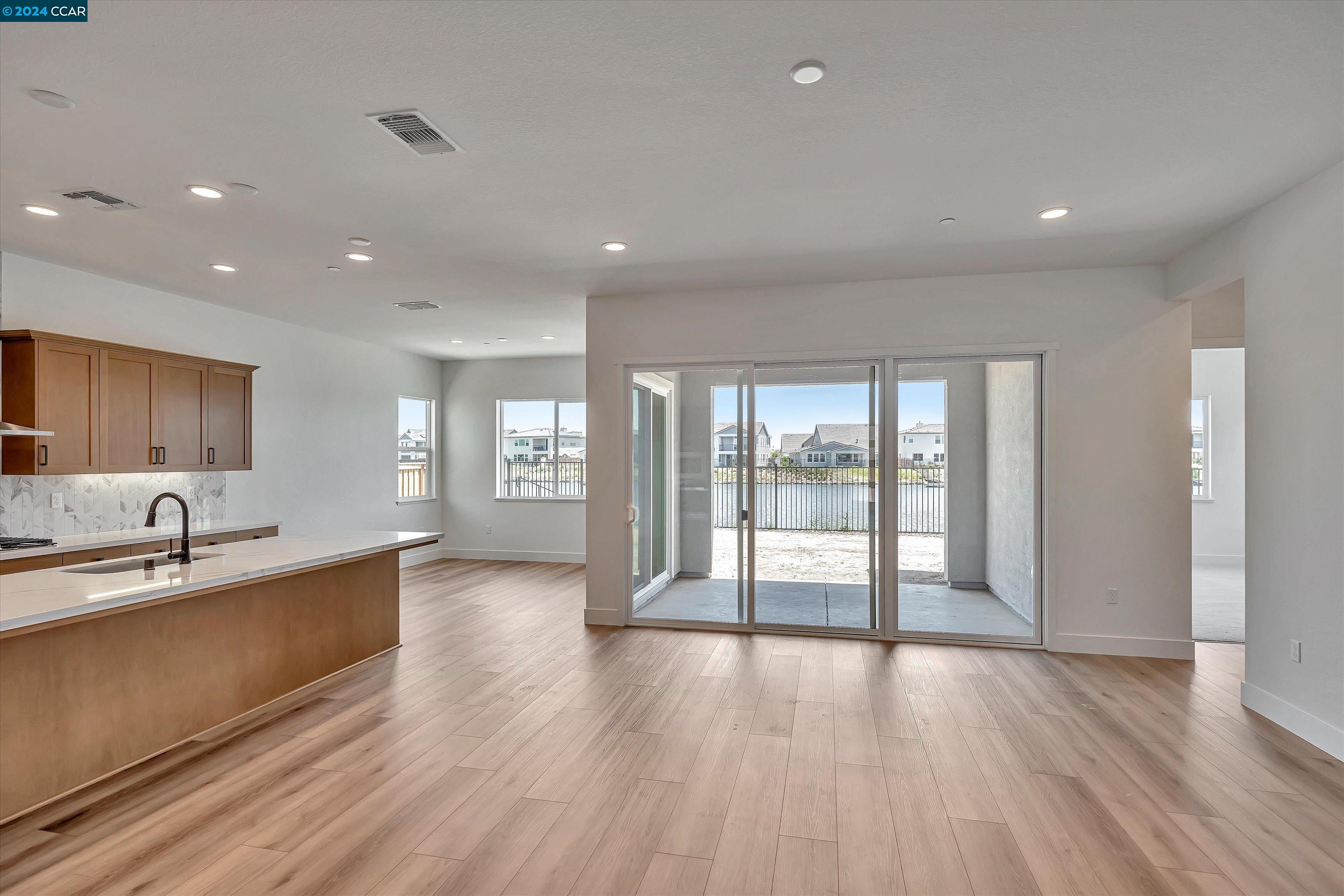 Detail Gallery Image 7 of 38 For 3384 Mulholland Drive, Lathrop,  CA 95330 - 3 Beds | 2/1 Baths