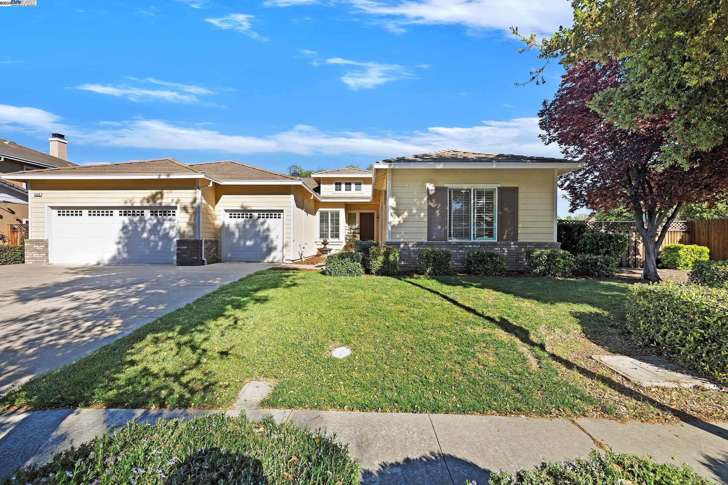 Detail Gallery Image 1 of 1 For 1920 Fairview Avenue, Brentwood,  CA 94513 - 3 Beds | 3 Baths